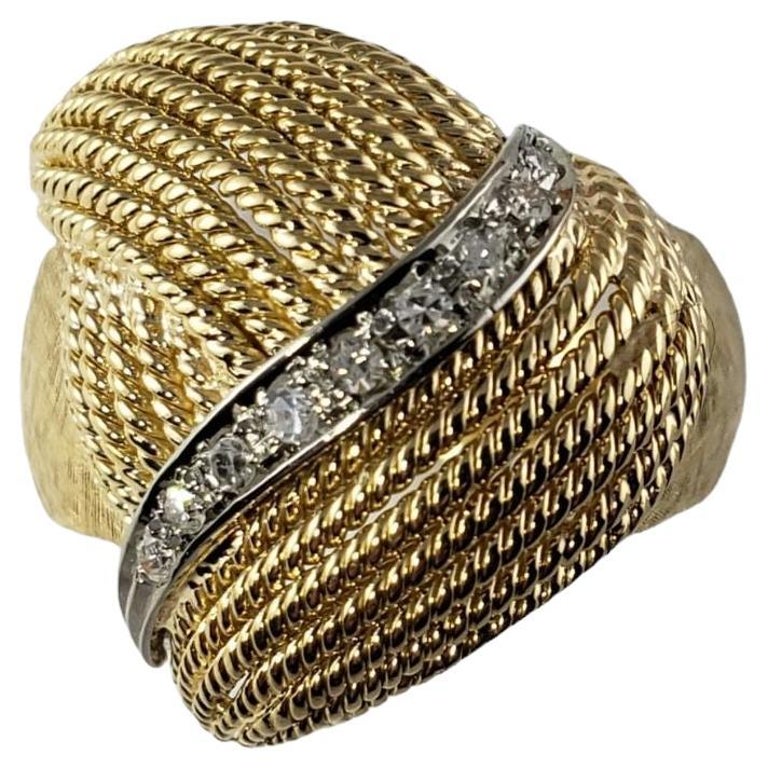 18 Karat Yellow Gold and Diamond Ring For Sale at 1stDibs