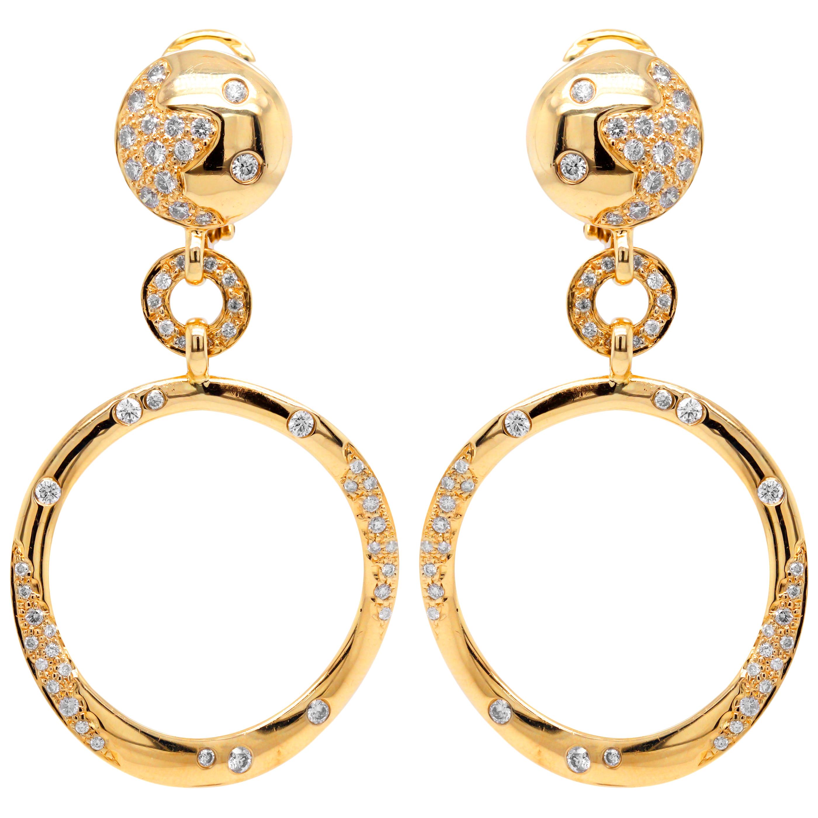 1080s Emerald 18 Karat Yellow Gold Dangle Drop Clip Back Earrings For Sale at 1stDibs