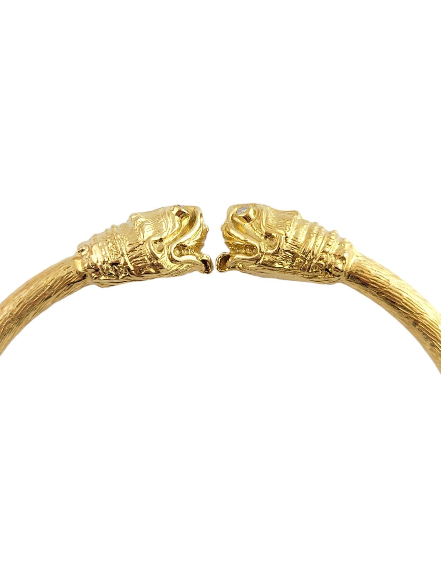 18 Karat Yellow Gold and Diamond Serpent Head Bangle Bracelet For Sale 3
