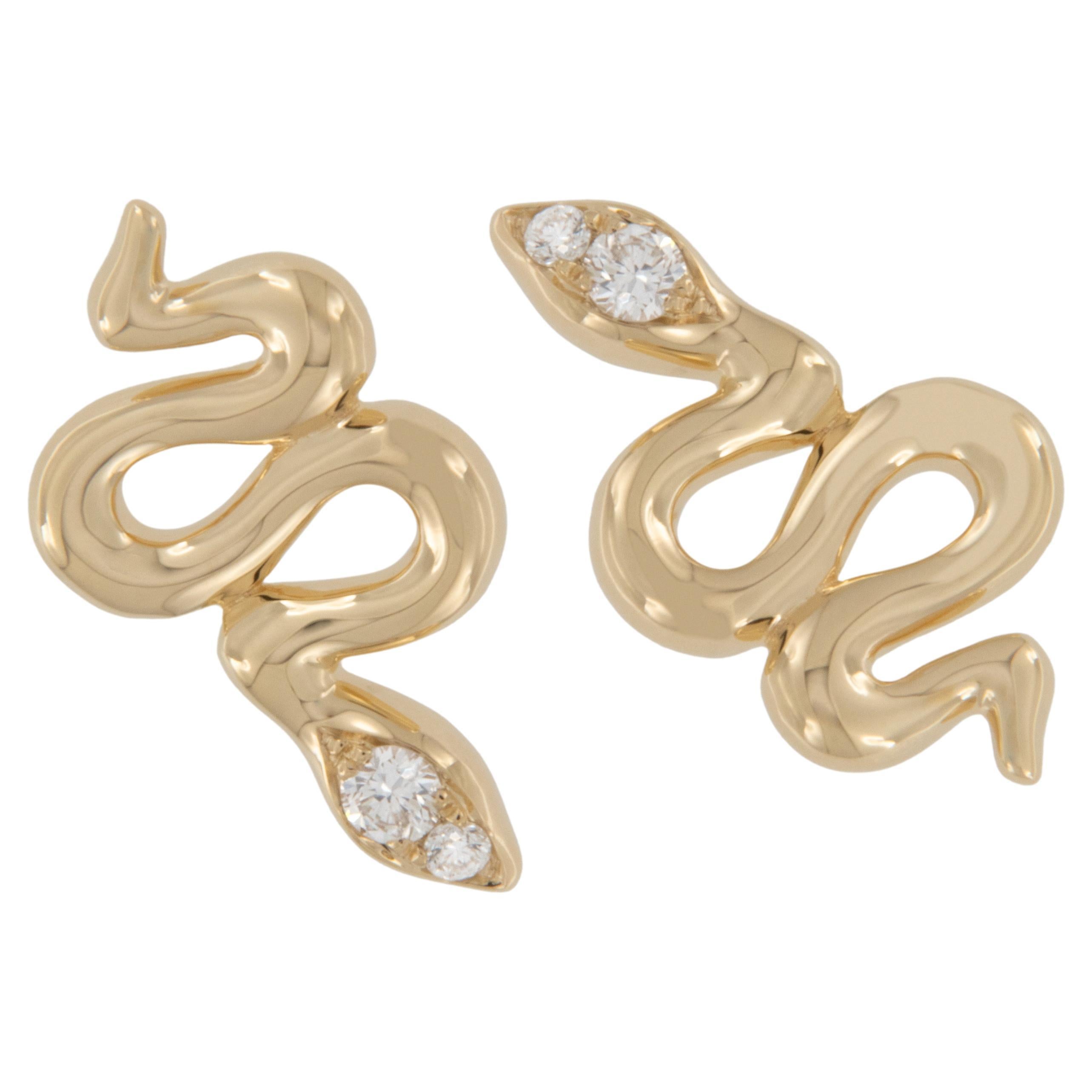 Clous d'oreilles serpent en or jaune 18 carats et diamants  en vente