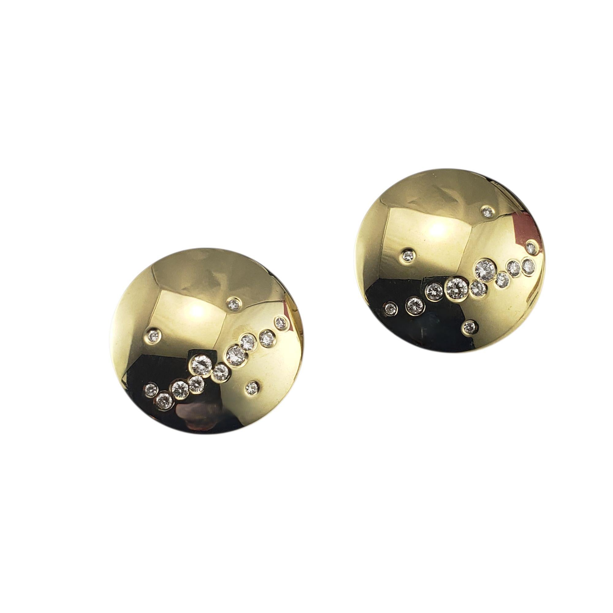 Contemporary 18 Karat Yellow Gold and Diamond Shield Earrings #21975 For Sale