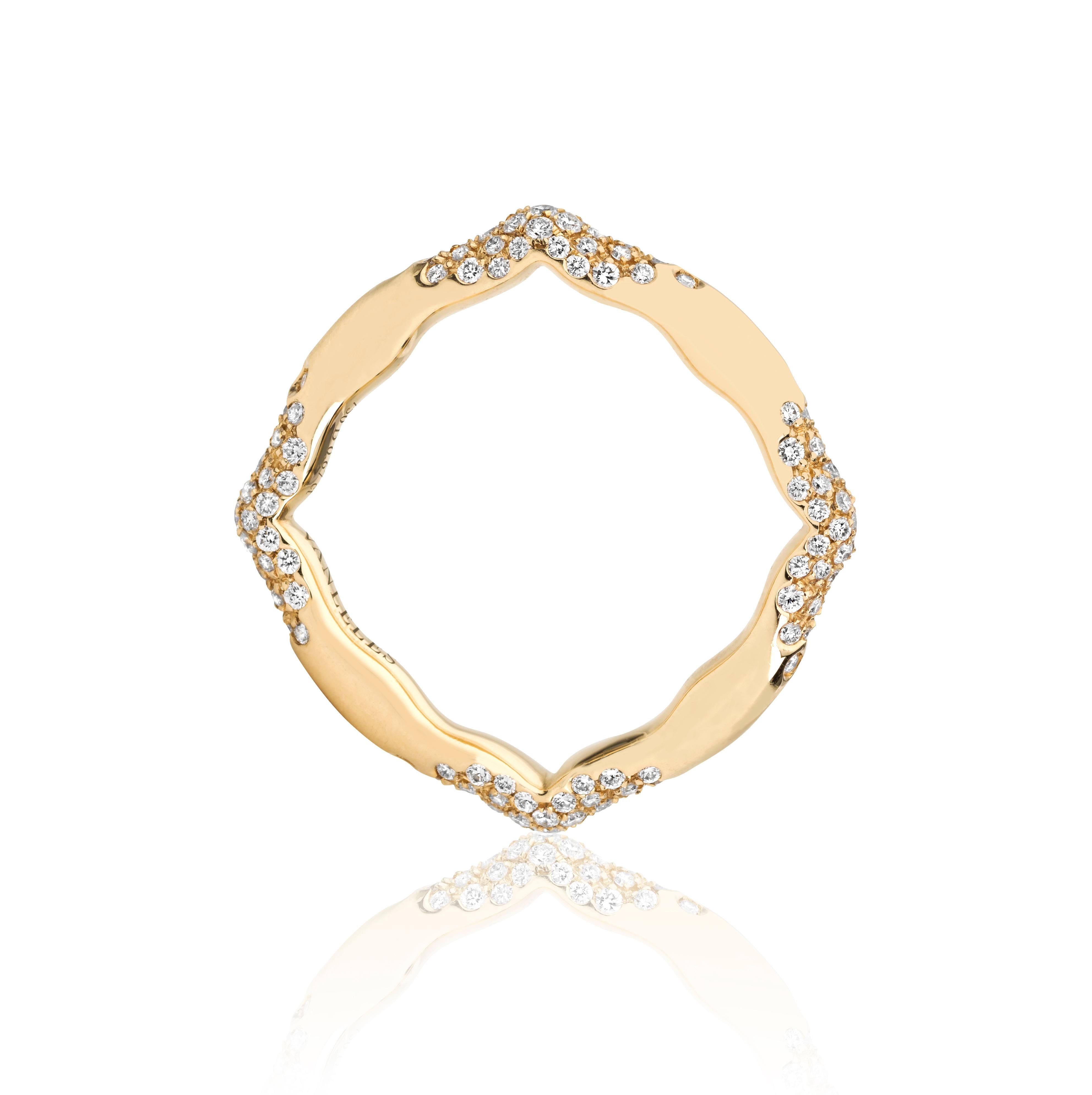 18 Karat Yellow Gold and Diamonds Ring Set In New Condition In Mayfair, London, GB