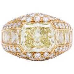 18 Karat Yellow Gold and Fancy Color Diamond Cocktail Ring 18 Karat Yellow Gold and Fancy Color Diamond Cocktail Ring