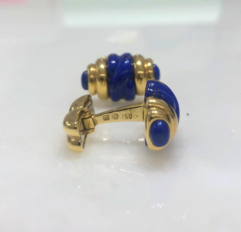 Contemporary 18 Karat Yellow Gold and Lapis Lazuli Barrel Shaped Cuff Links For Sale