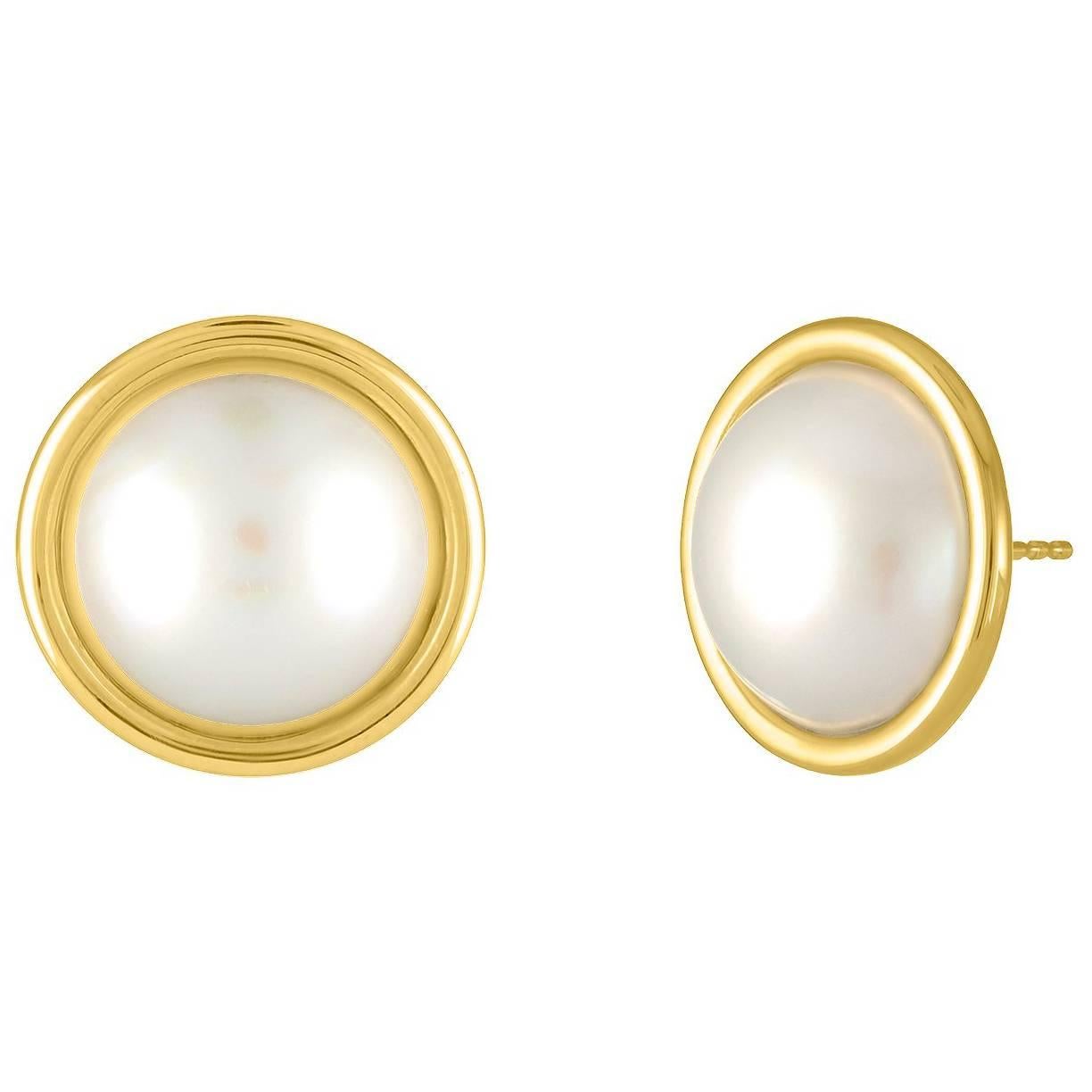 18 Karat Yellow Gold and Mabe Pearl Stud Earrings For Sale