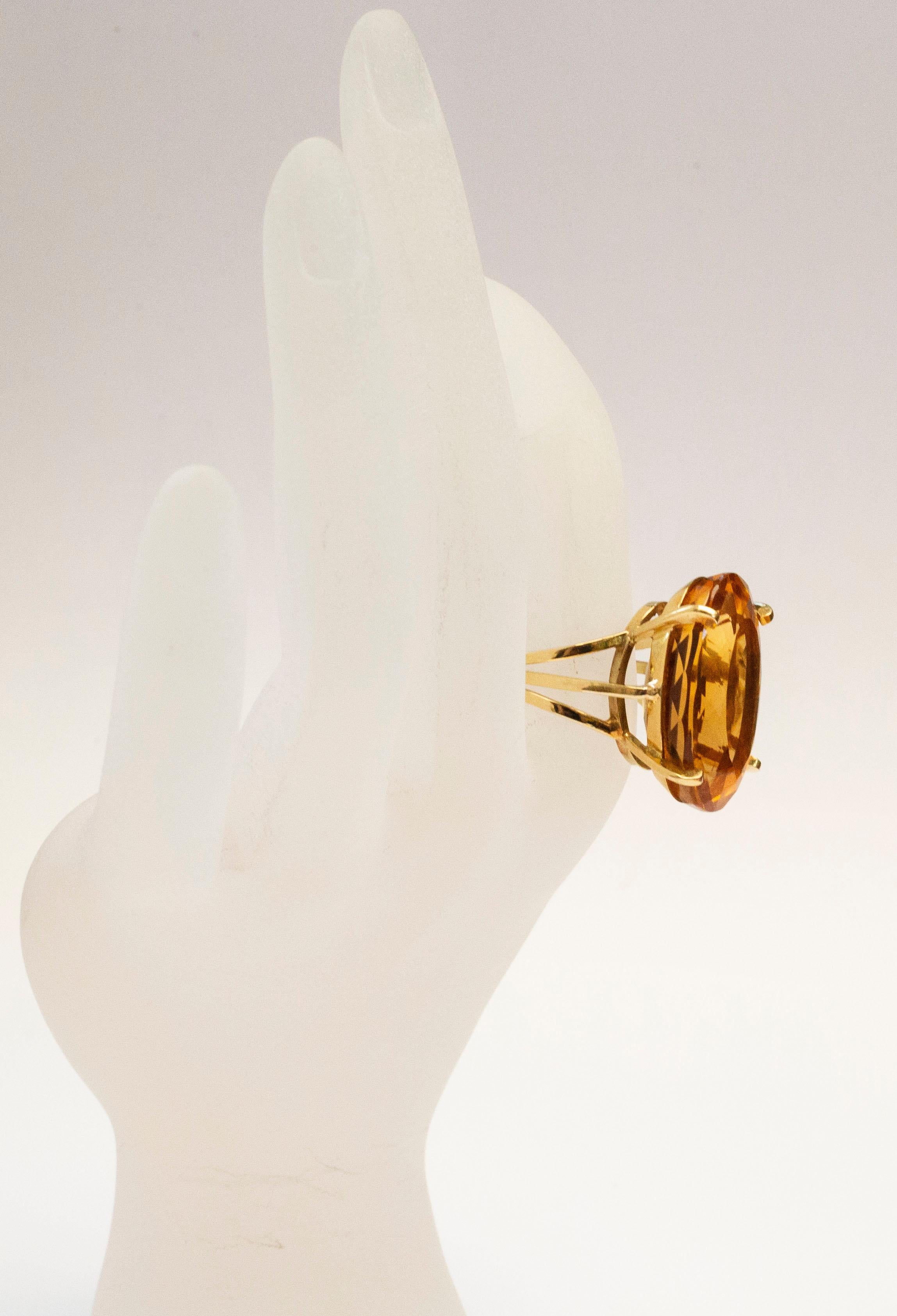 18 Karat Yellow Gold and Oval Brilliant Cut Citrine Cocktail Ring  For Sale 3