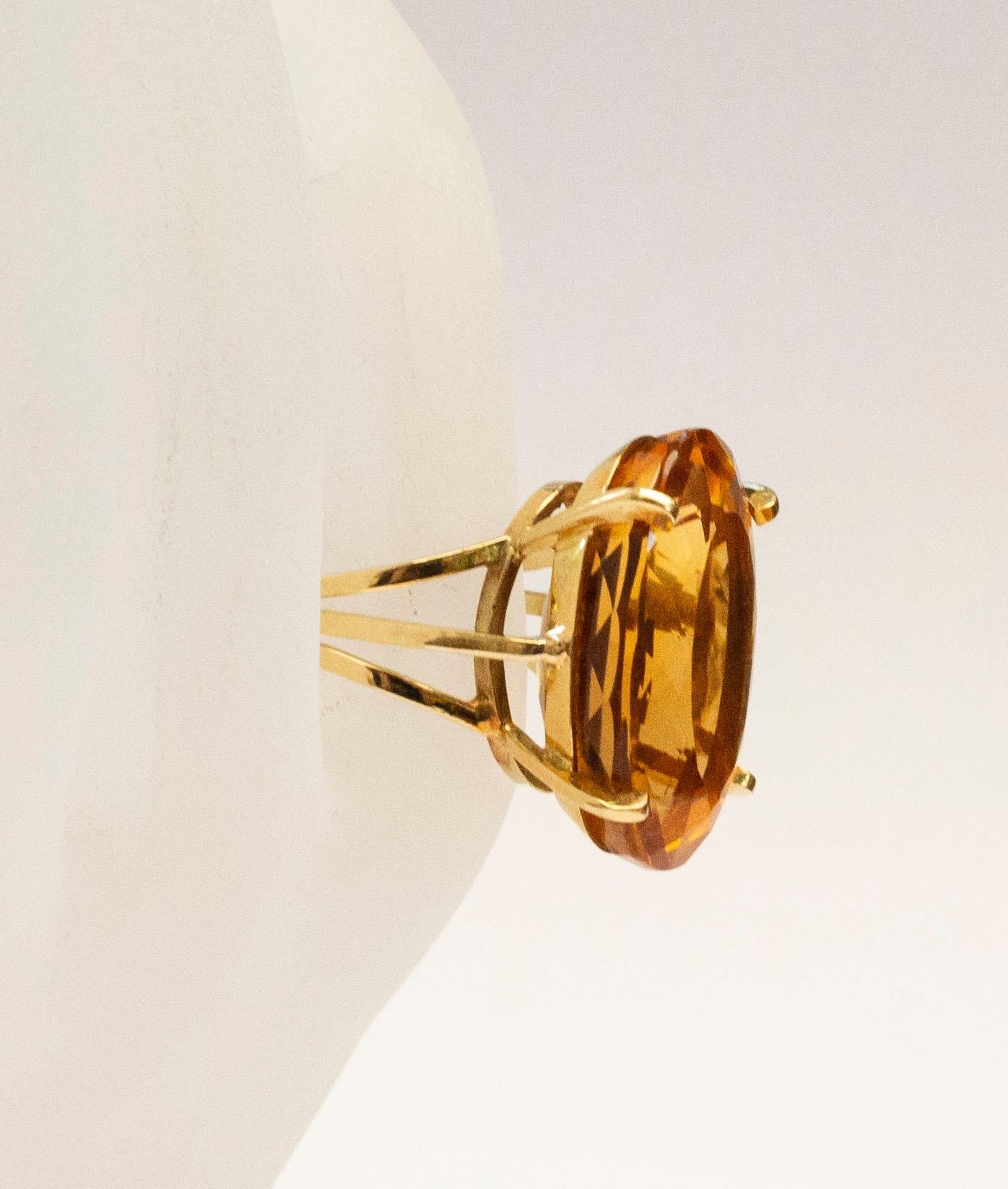 18 Karat Yellow Gold and Oval Brilliant Cut Citrine Cocktail Ring  For Sale 6