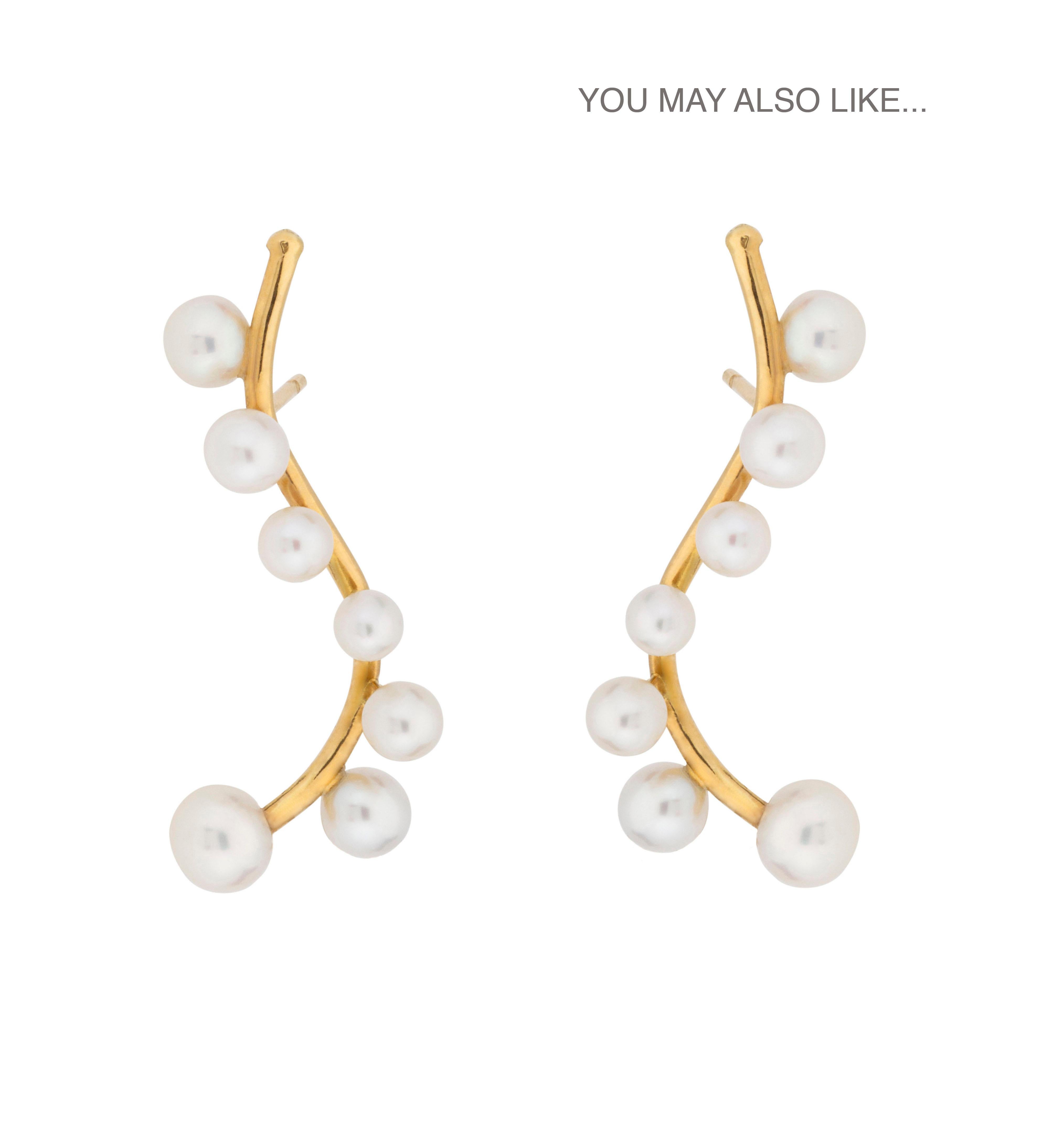 Round Cut Contemporary Pearls in 18K Yellow Gold Ear Cuff Ear Wrap Crawler Hook Earring For Sale