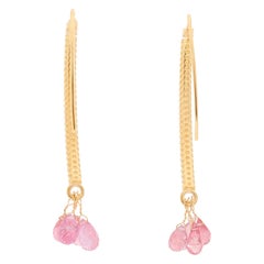 18 Karat Gelbgold und rosa Saphir Briolette-Ohrringe