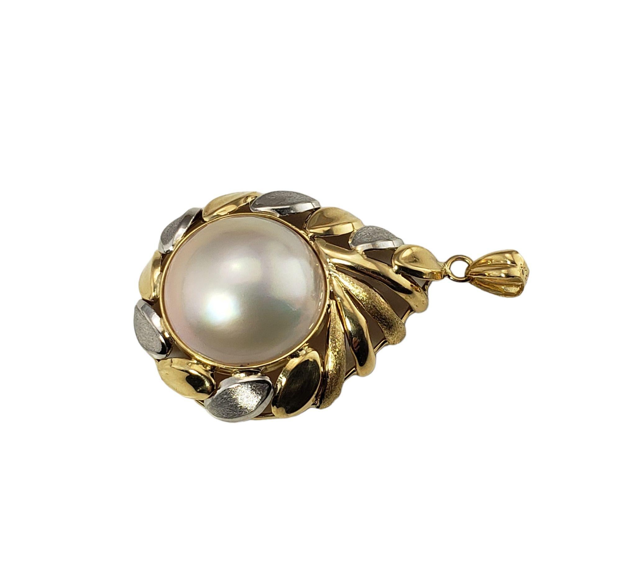 Round Cut 18 Karat Yellow Gold and Platinum Pearl Pendant For Sale