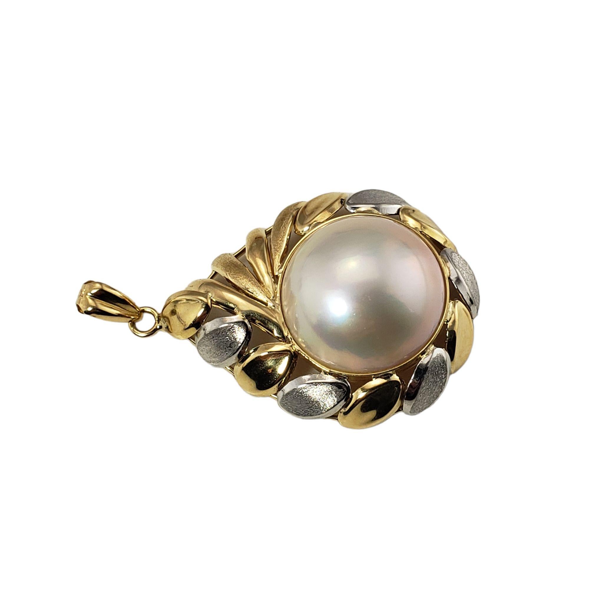 18 Karat Yellow Gold and Platinum Pearl Pendant For Sale 1