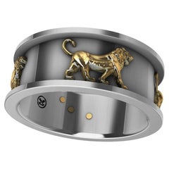 Or jaune 18 carats et platine Bague lion en relief à pierre de Persépolis