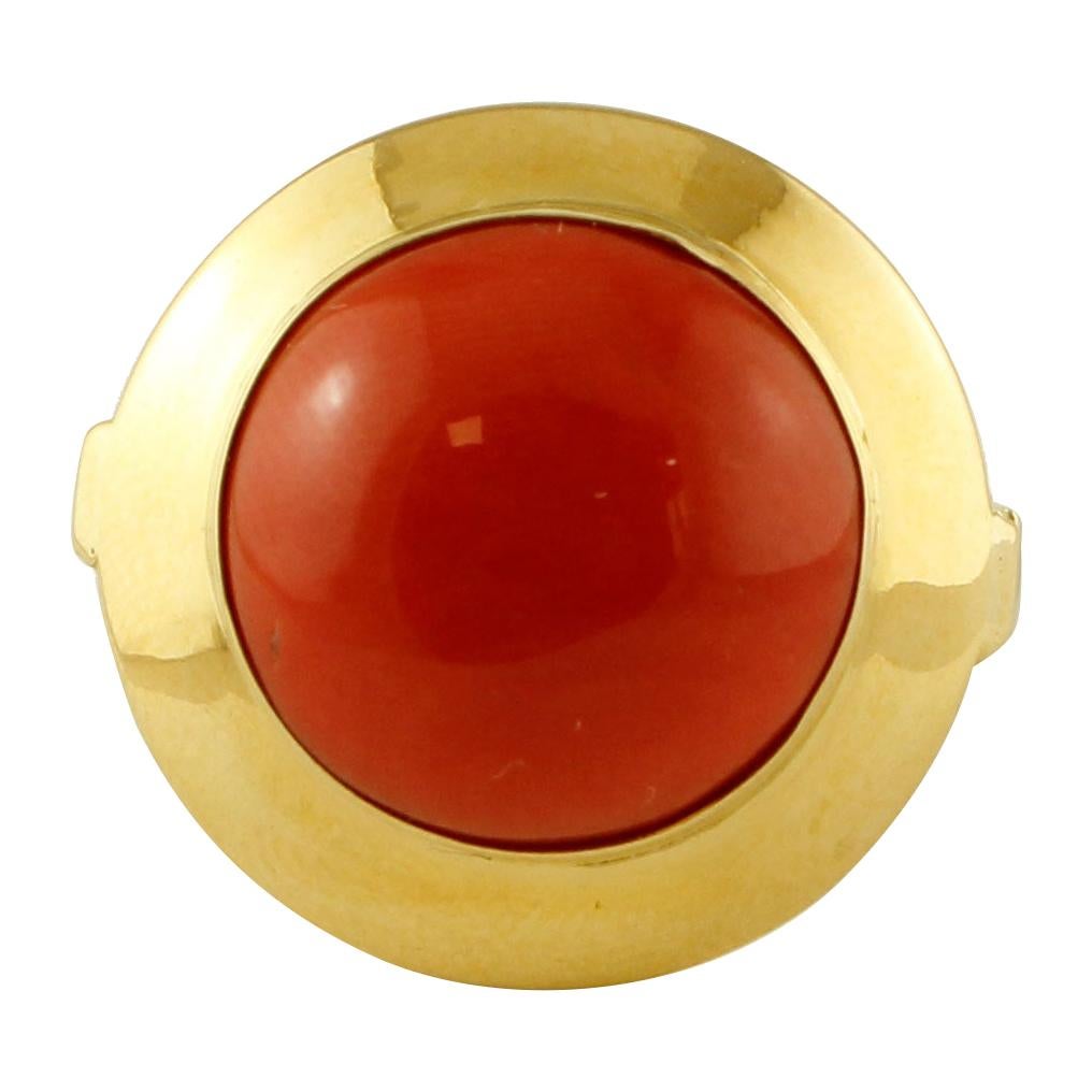 18 Karat Yellow Gold and Rubrum Coral Vintage Ring