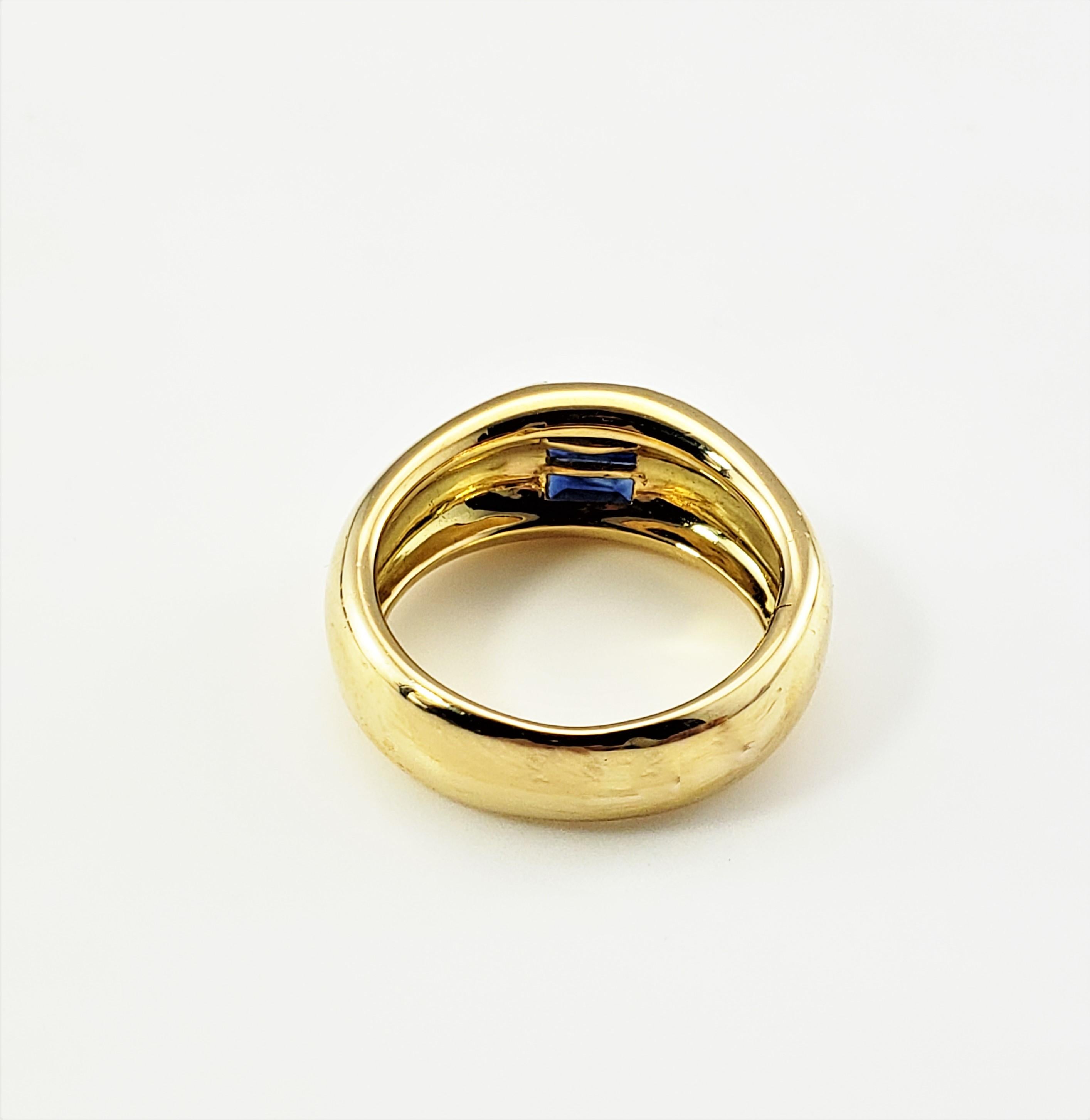 Women's or Men's 18 Karat Yellow Gold and Natural Sapphire Ring For Sale