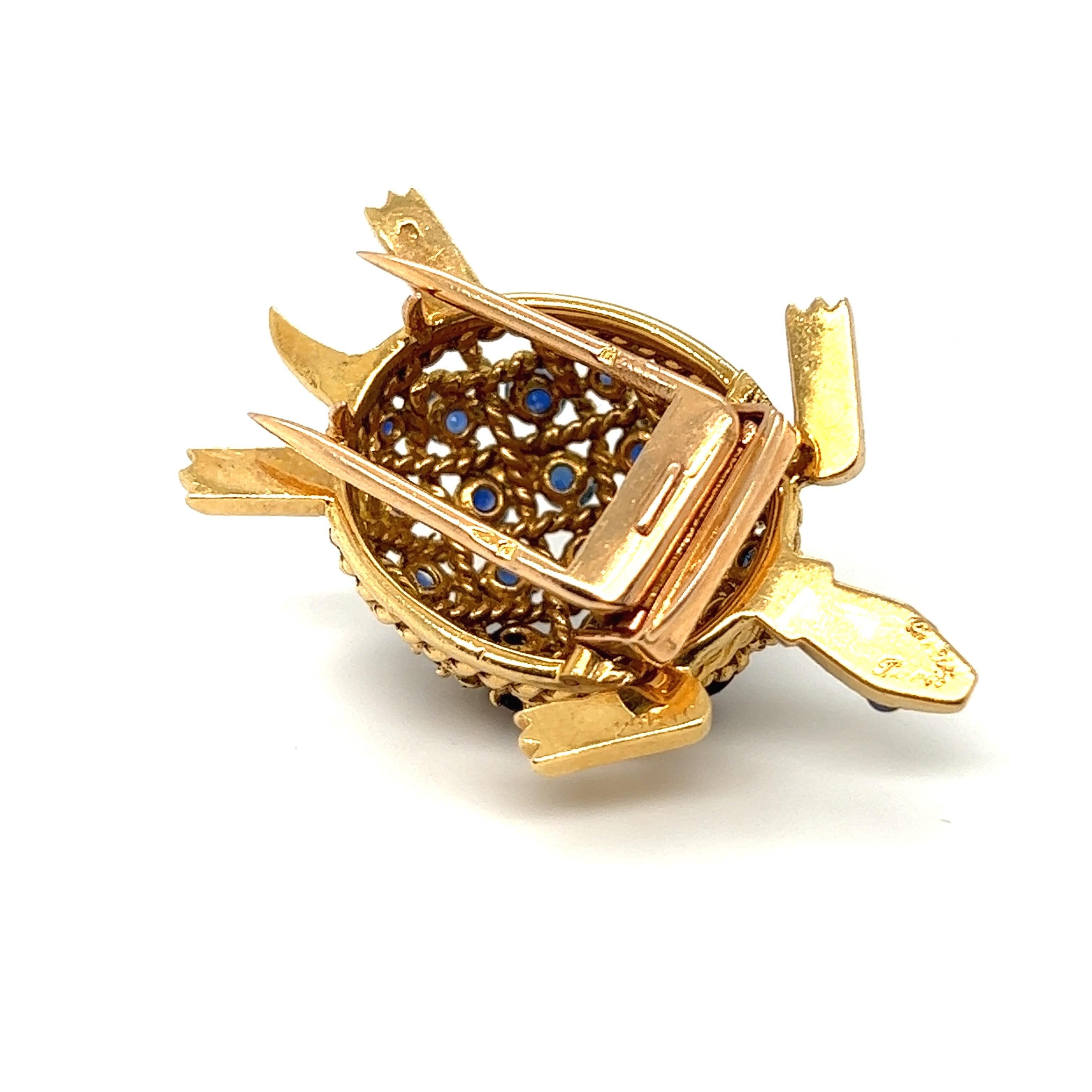 Post-War 18 Karat Yellow Gold and Sapphire Turtle Brooch, by Cartier, circa 1950-1960s For Sale