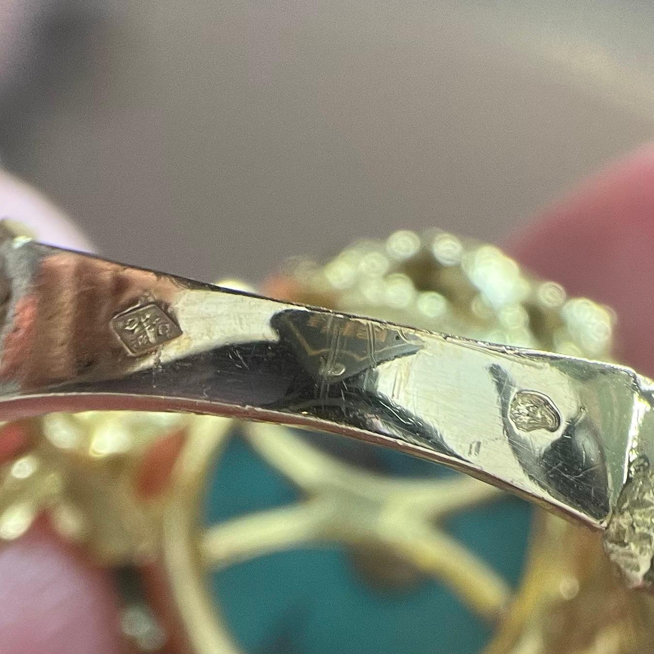 18 Karat Yellow Gold and Turquoise Cocktail Ring, circa 1960s In Good Condition For Sale In Zurich, CH