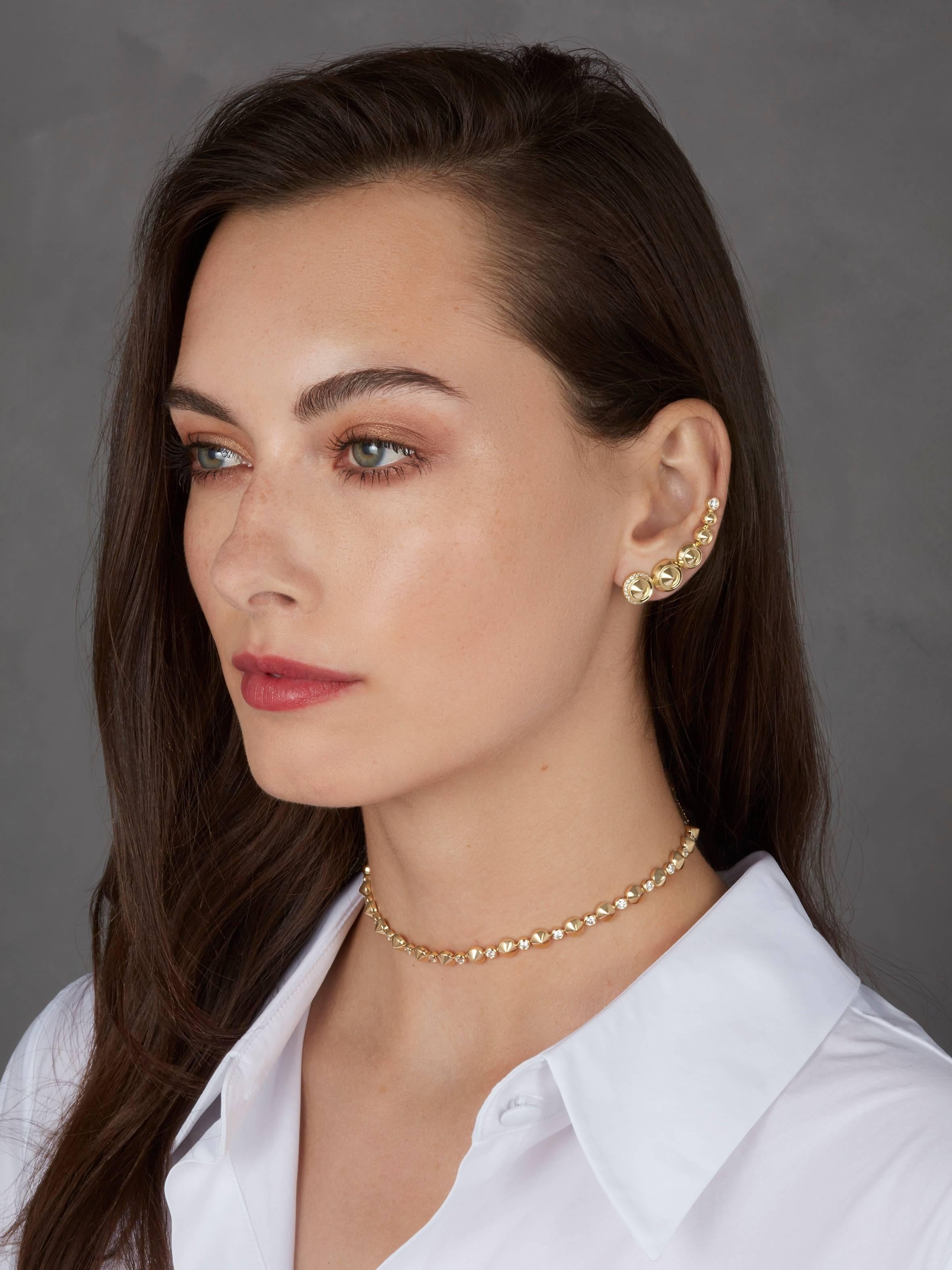 Strikingly feminine and elegant, the new Sahara collection from VANLELES is crafted entirely from fair trade gold and ethically sourced diamonds. Inspired by rooftop nights under the Sahara sky, this collection draws its unique design from