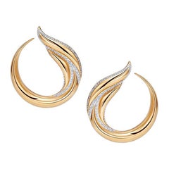 18 Karat Yellow Gold and White Diamonds Earrings
