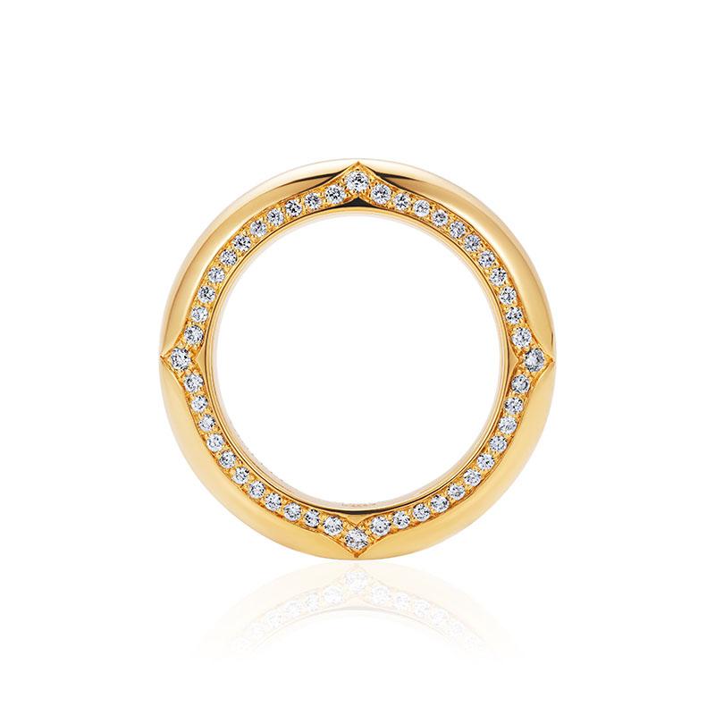 New additions to our iconic Nile collection. This new edition features bold shapes and chunky volumes, adorned with our unique Nile arabesque motif.

Ring crafted in 18K Yellow Gold (5mm)
Round Brilliant Diamonds GVS+ = 0.57 ct
Ring size 54 mm

Made