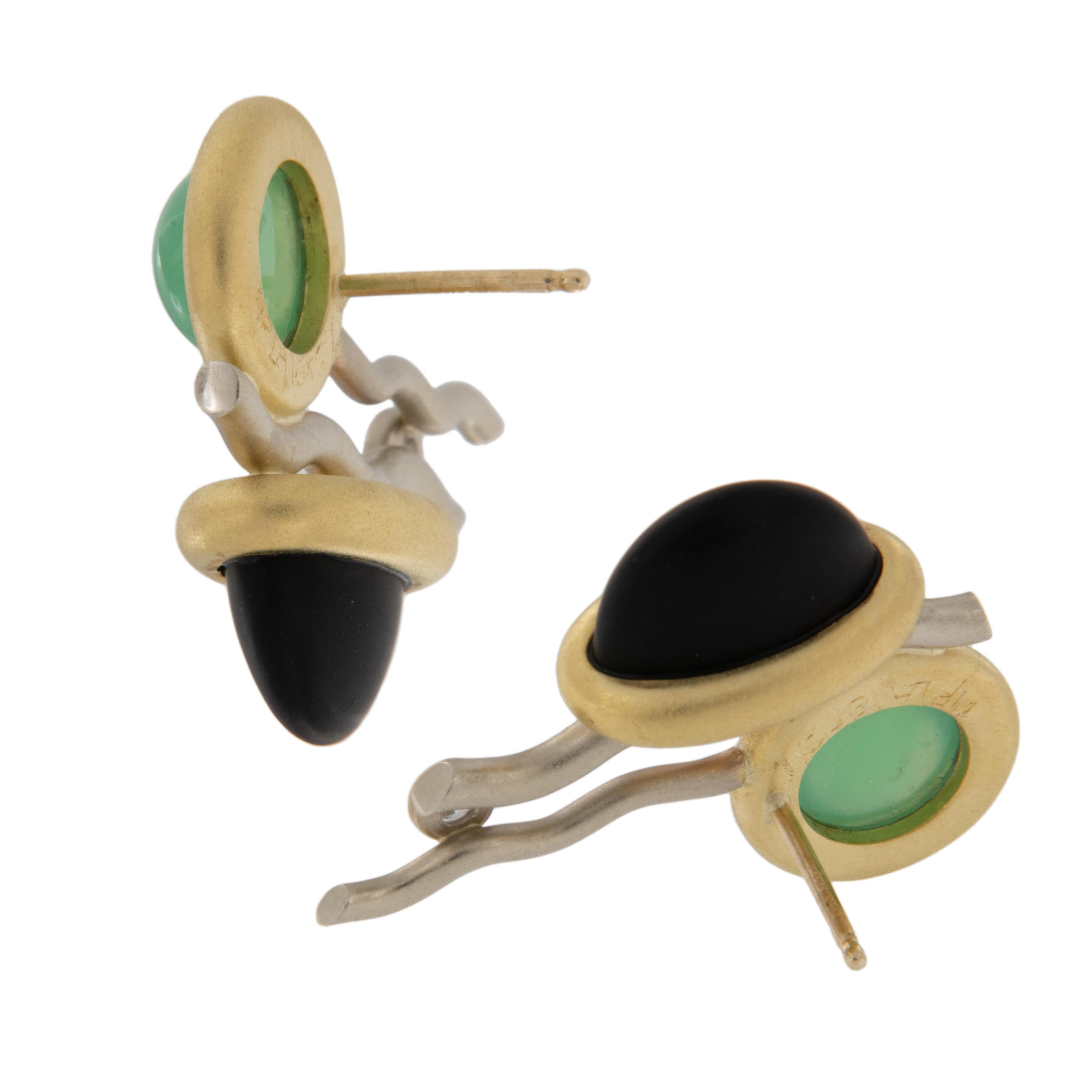 Cabochon 18 Karat Yellow Gold and White Gold Chrysoprase Black Onyx and Diamond Earrings For Sale