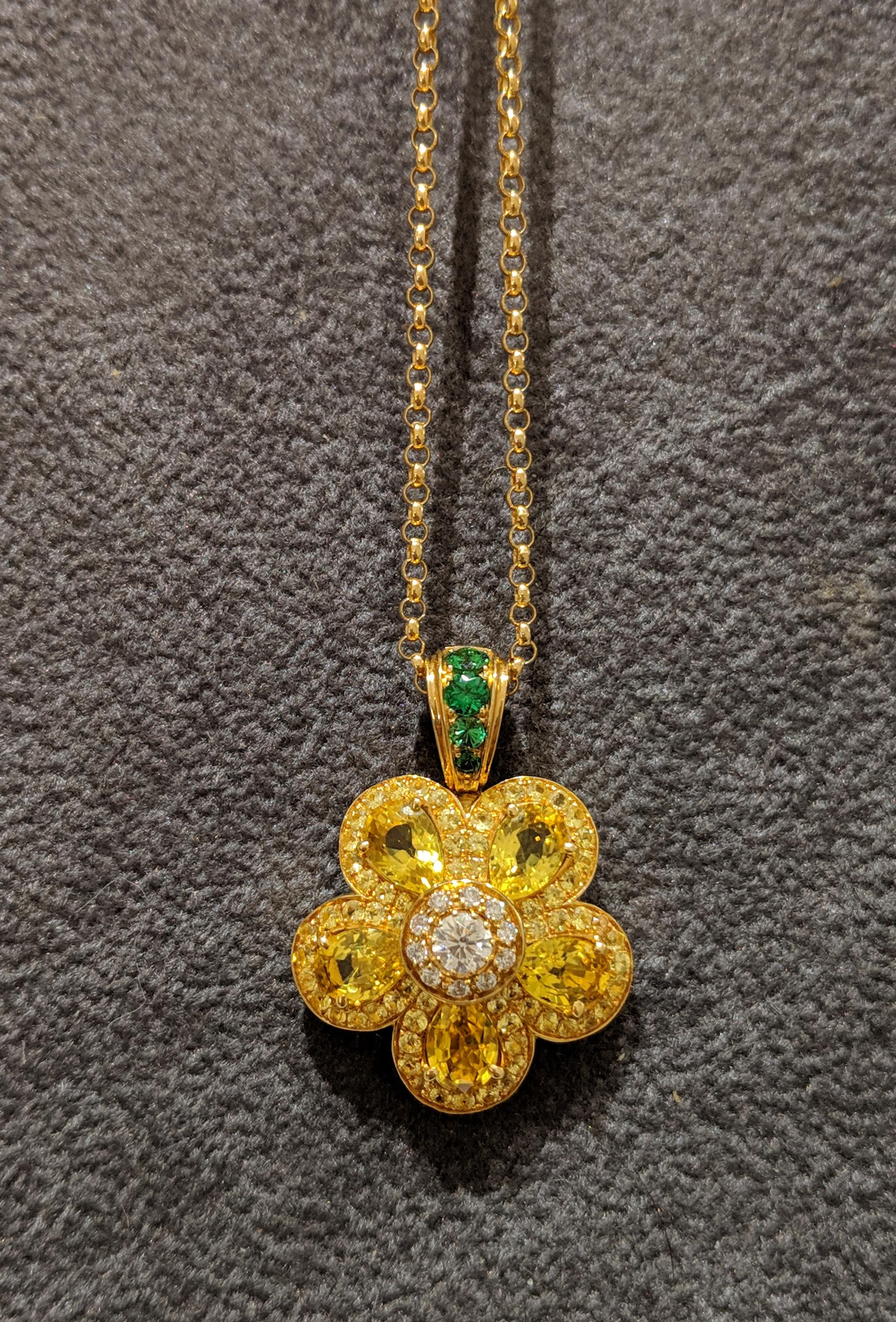 18 Karat Yellow Gold and Yellow Sapphire Flower Power Pendant In New Condition For Sale In New York, NY