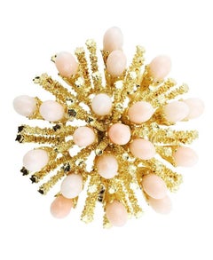18 Karat Yellow Gold Angel Skin Coral Brooch