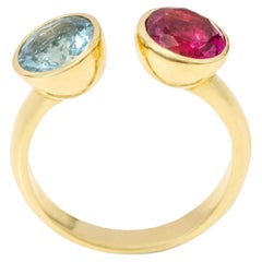 18 Karat Yellow Gold Aquamarine and Tourmaline Solitaire Ring