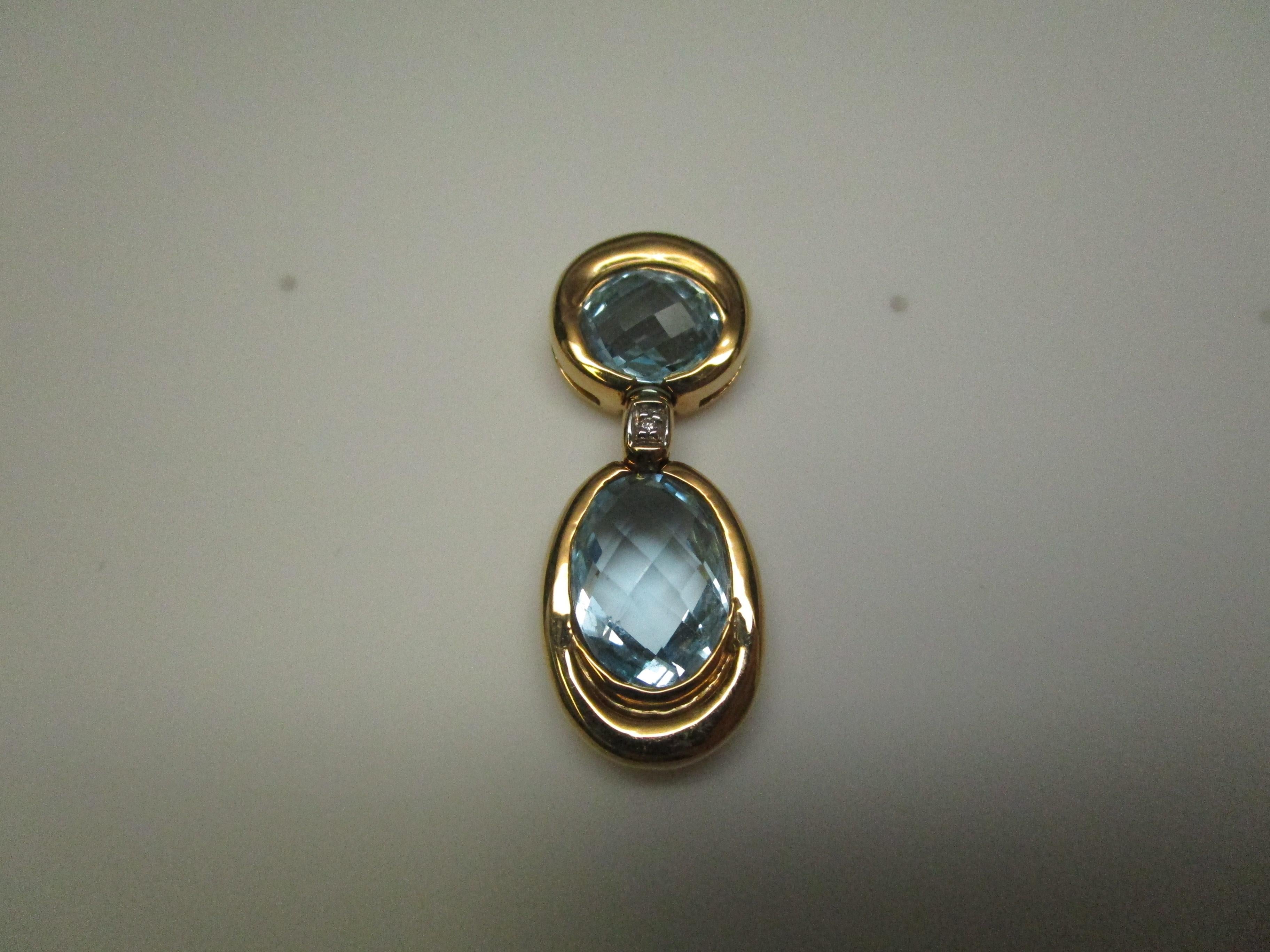 Contemporary 18 Karat Yellow Gold Aquamarine Diamond Earrings For Sale