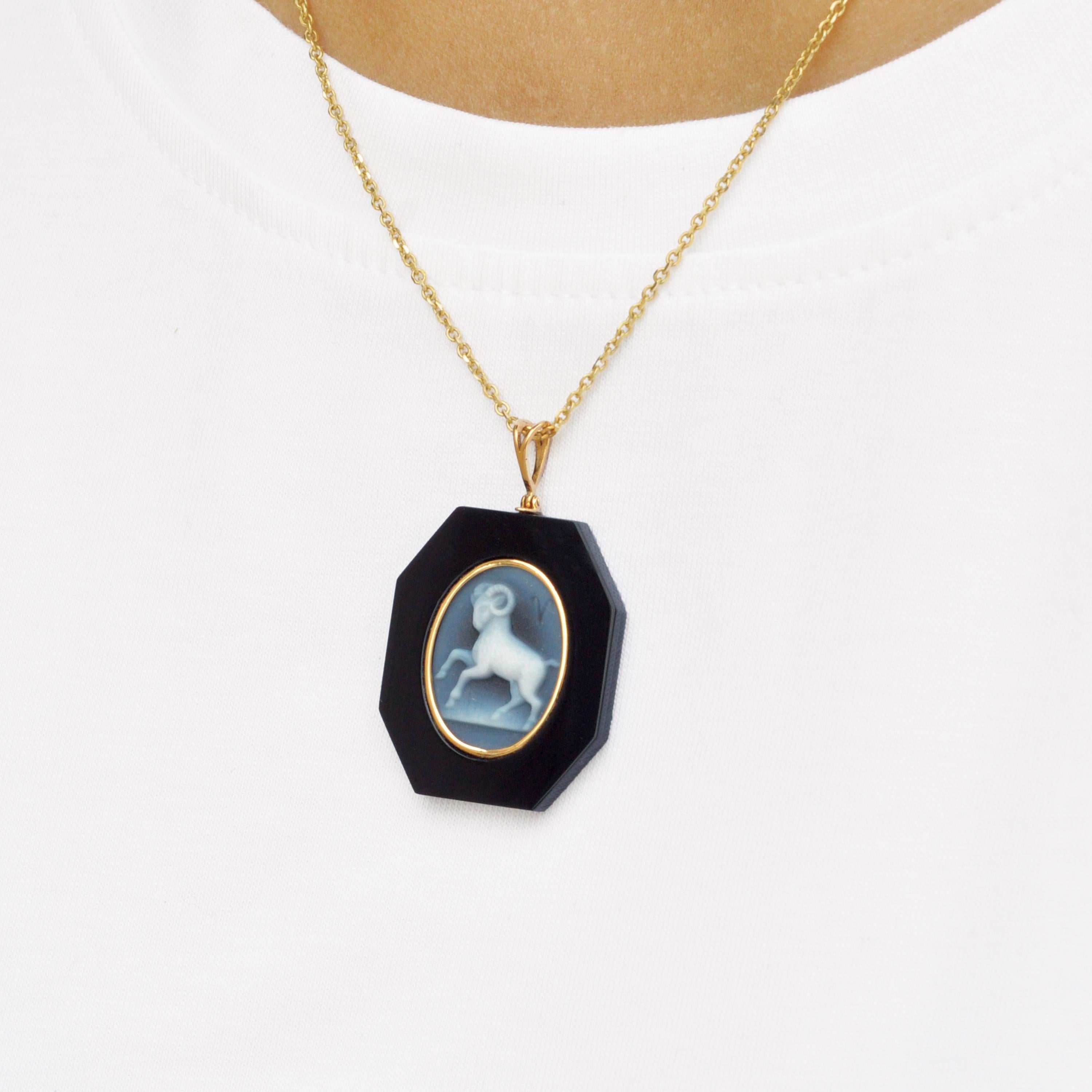 18 Karat Yellow Gold Aries Zodiac Agate Cameo Black Onyx Pendant Necklace For Sale 6