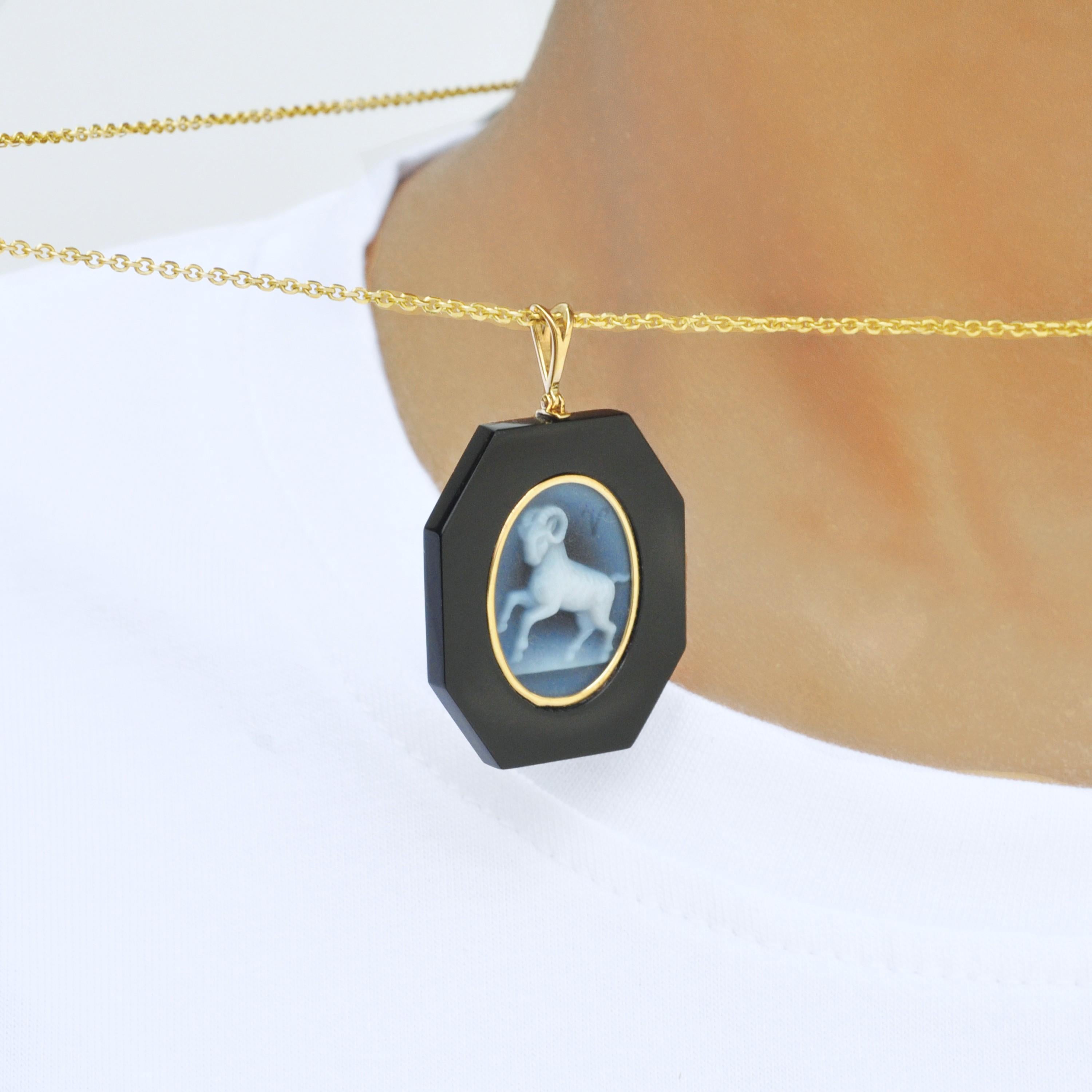 Contemporary 18 Karat Yellow Gold Aries Zodiac Agate Cameo Black Onyx Pendant Necklace For Sale