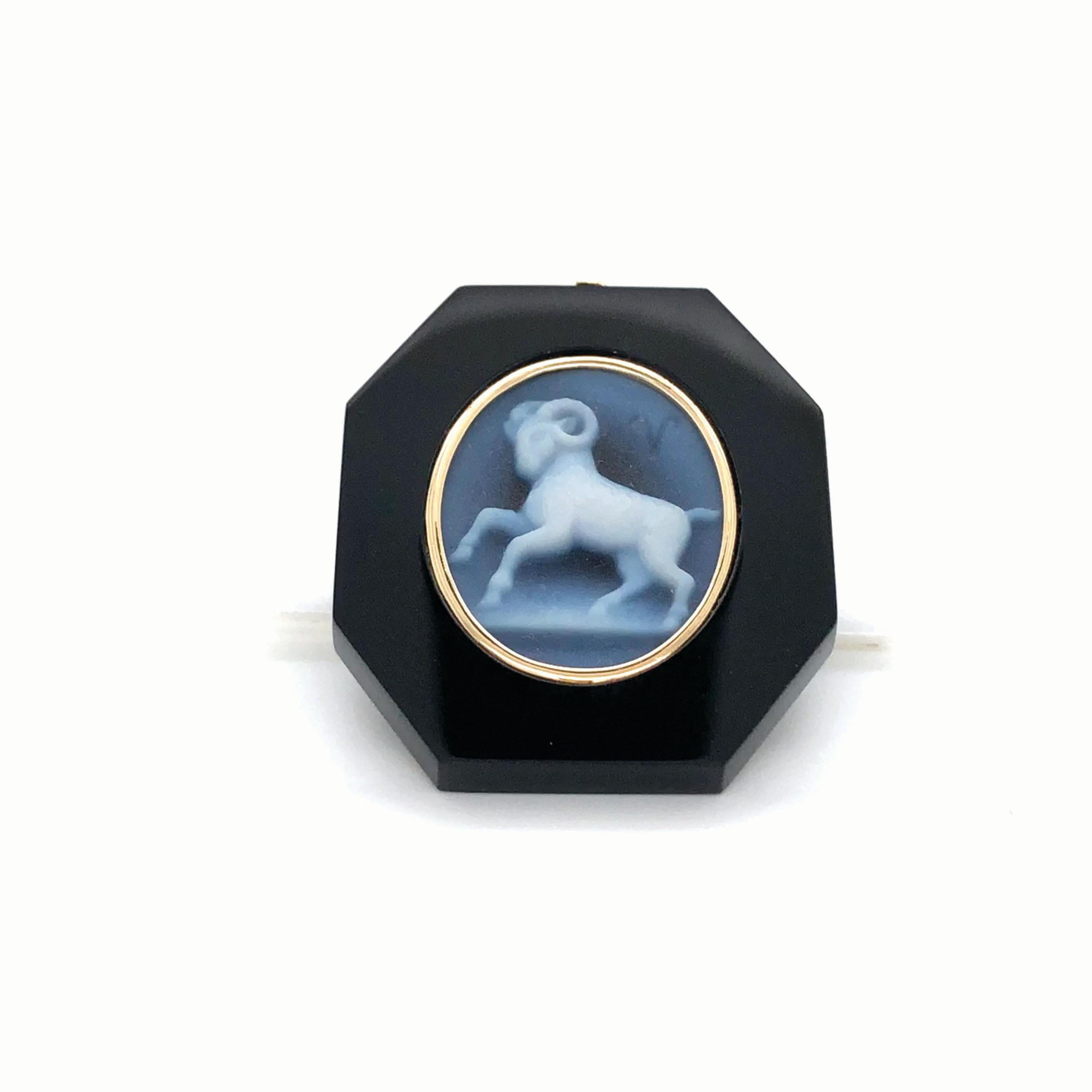 18 Karat Yellow Gold Aries Zodiac Agate Cameo Black Onyx Pendant Necklace For Sale 1