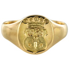 18 Karat Yellow Gold Armorial Bearings Unisex Signet Ring