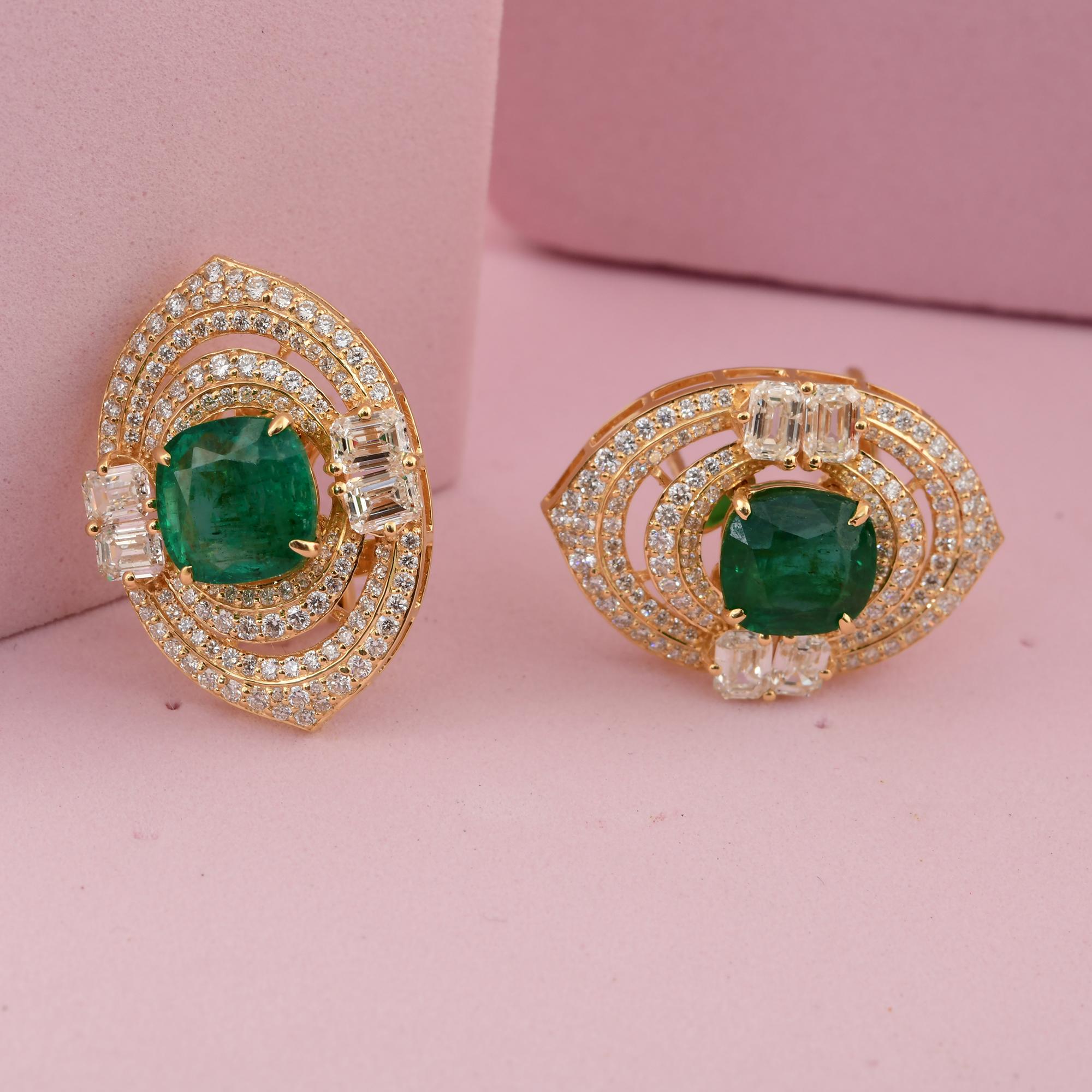 Moderne Boucles d'oreilles en or jaune 18 carats Art Deco 8.02Tcw Zambian Emerald Diamonds Stud Ears en vente