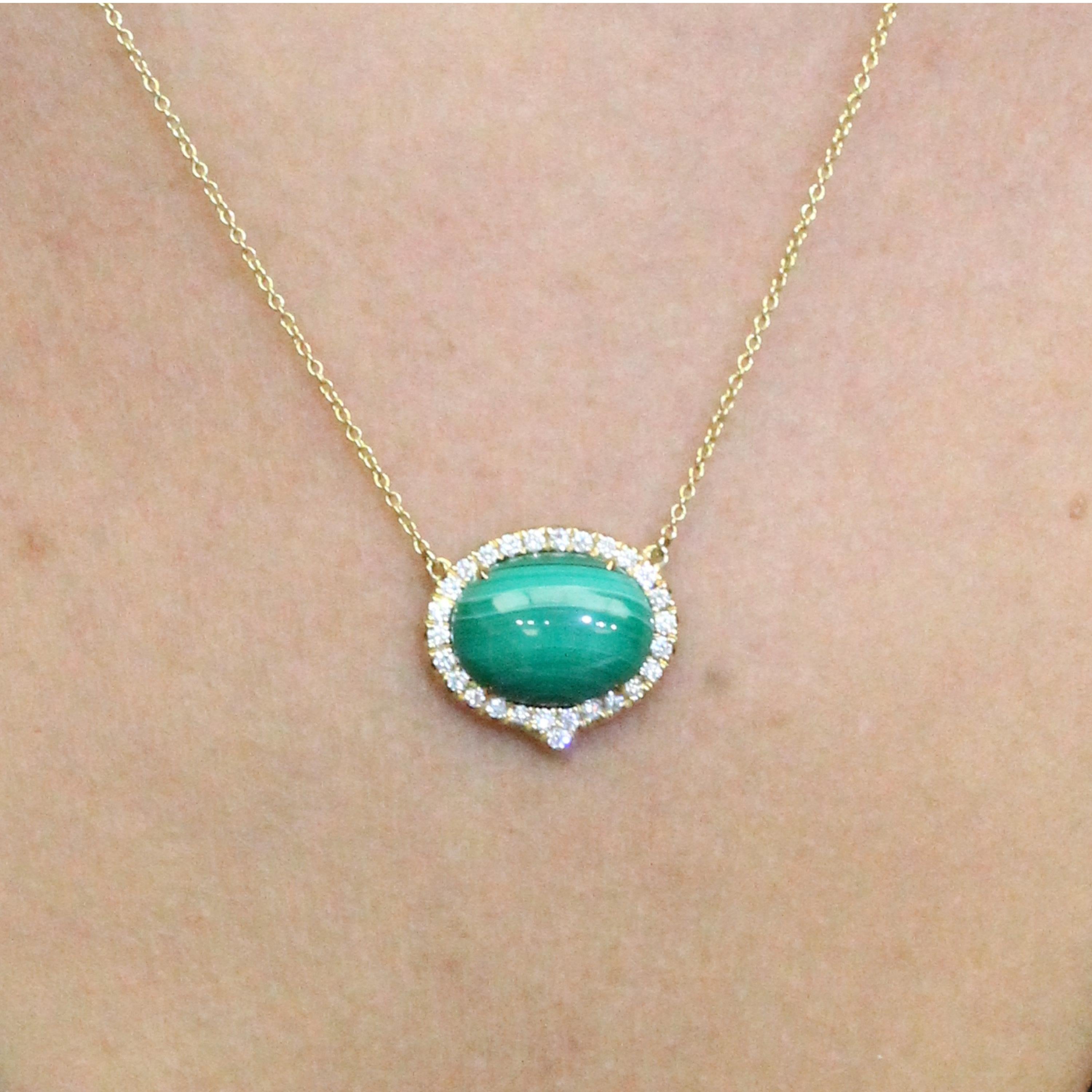 Oval Cut 18 Karat Yellow Gold Art Deco Style Oval Necklace with Malachite & Diamonds For Sale