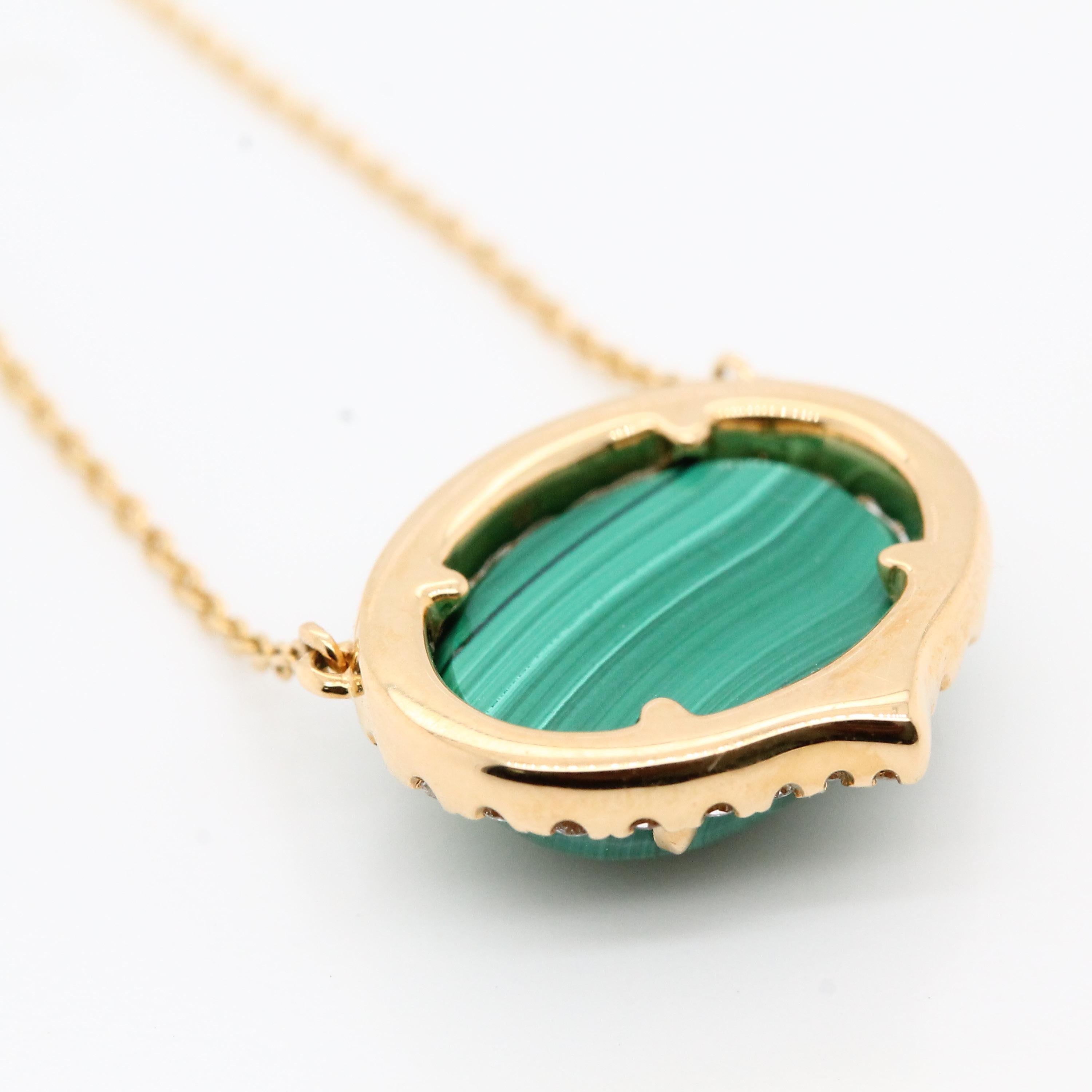 18 Karat Yellow Gold Art Deco Style Oval Necklace with Malachite & Diamonds For Sale 4