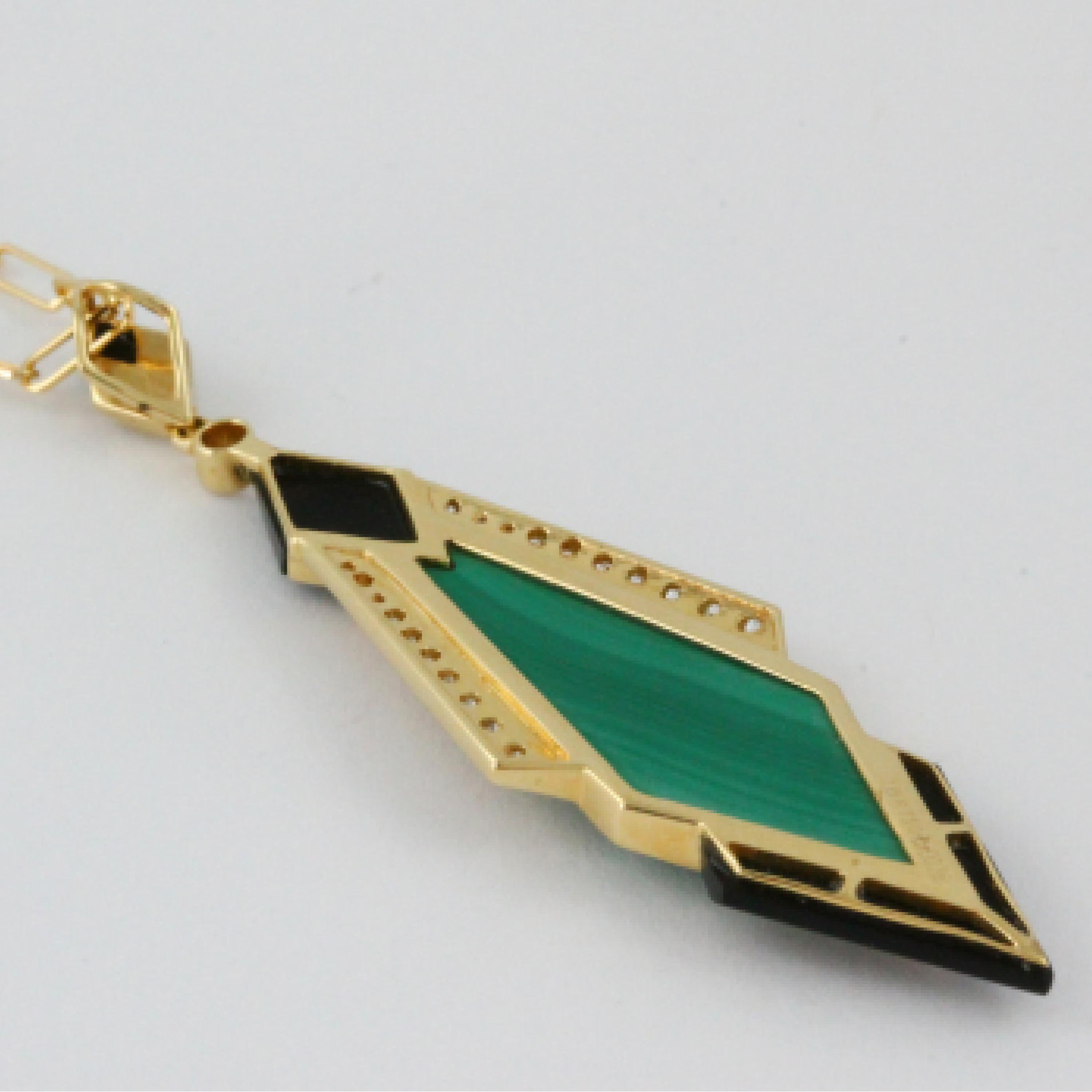 18 Karat Yellow Gold Kite Necklace w/ Malachite, Black Onyx & Diamonds In New Condition For Sale In Great Neck, NY