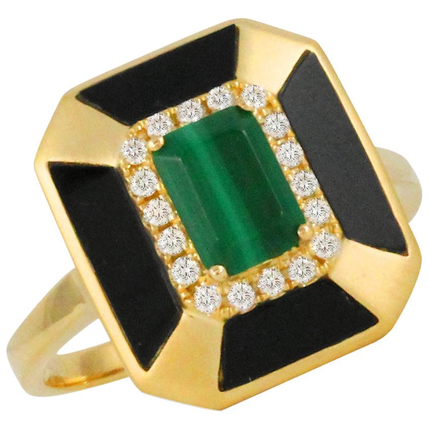 18 Karat Yellow Gold Art Deco Style Ring with Malachite, Black Onyx and Diamonds For Sale