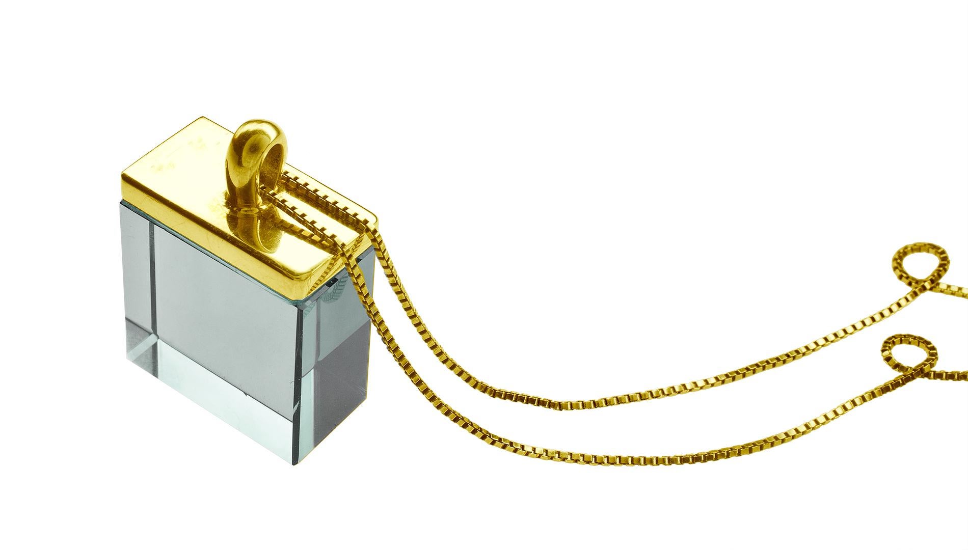 Eighteen Karat Yellow Gold Art Deco Style Pendant Necklace with Quartz In New Condition For Sale In Berlin, DE