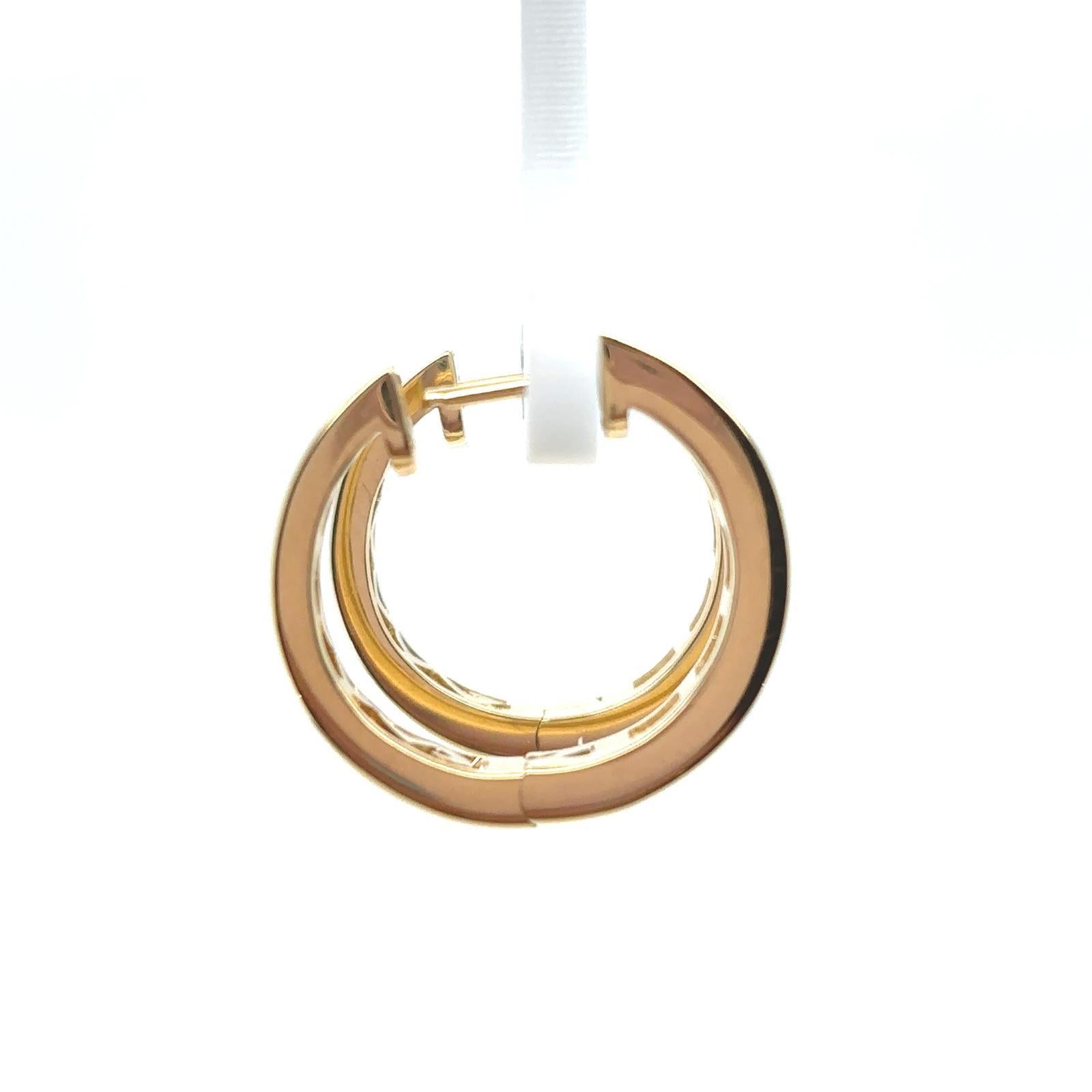 18 Karat Yellow Gold Baguette Cut Diamond Hoop Earrings In Good Condition For Sale In London, GB