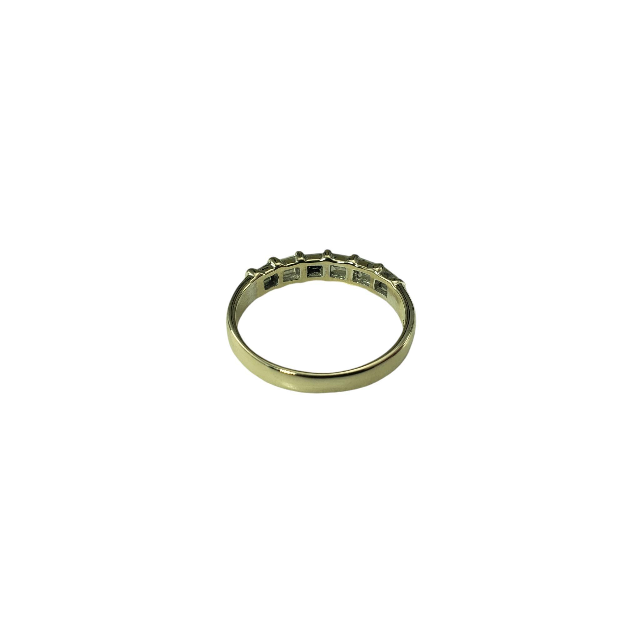 18 Karat Yellow Gold Baguette Diamond Wedding Band Size 6.5 #19225 In Good Condition In Washington Depot, CT