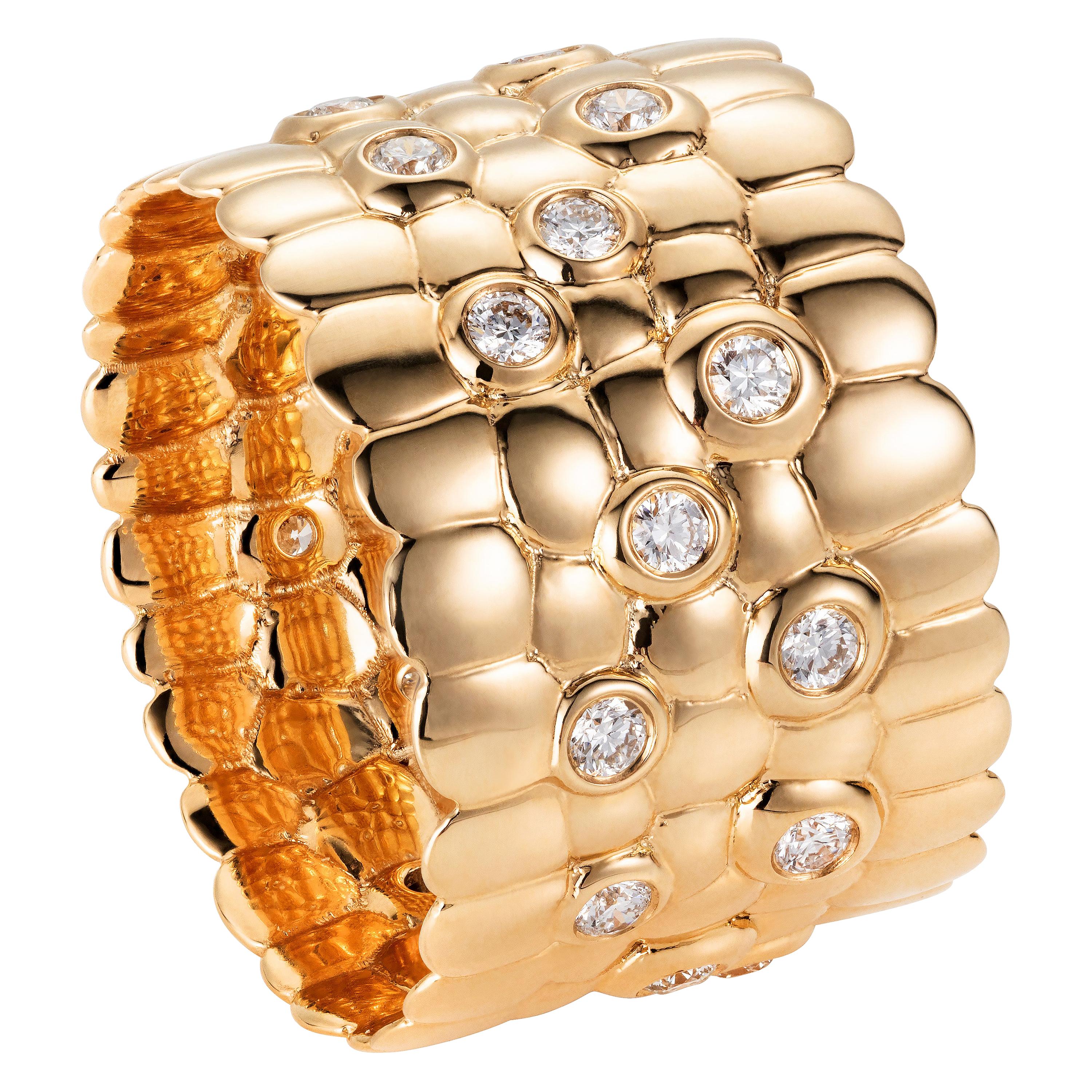 18 Karat Yellow Gold Band Ring with Diamonds For Sale