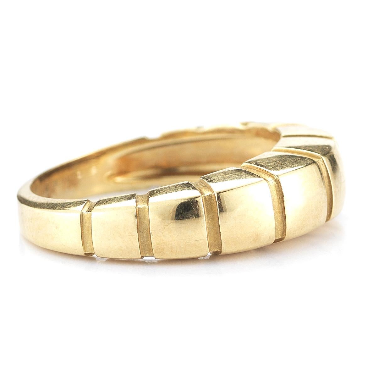 18 Karat Yellow Gold Banded Ring by Van Cleef & Arpels In Good Condition In New York, NY