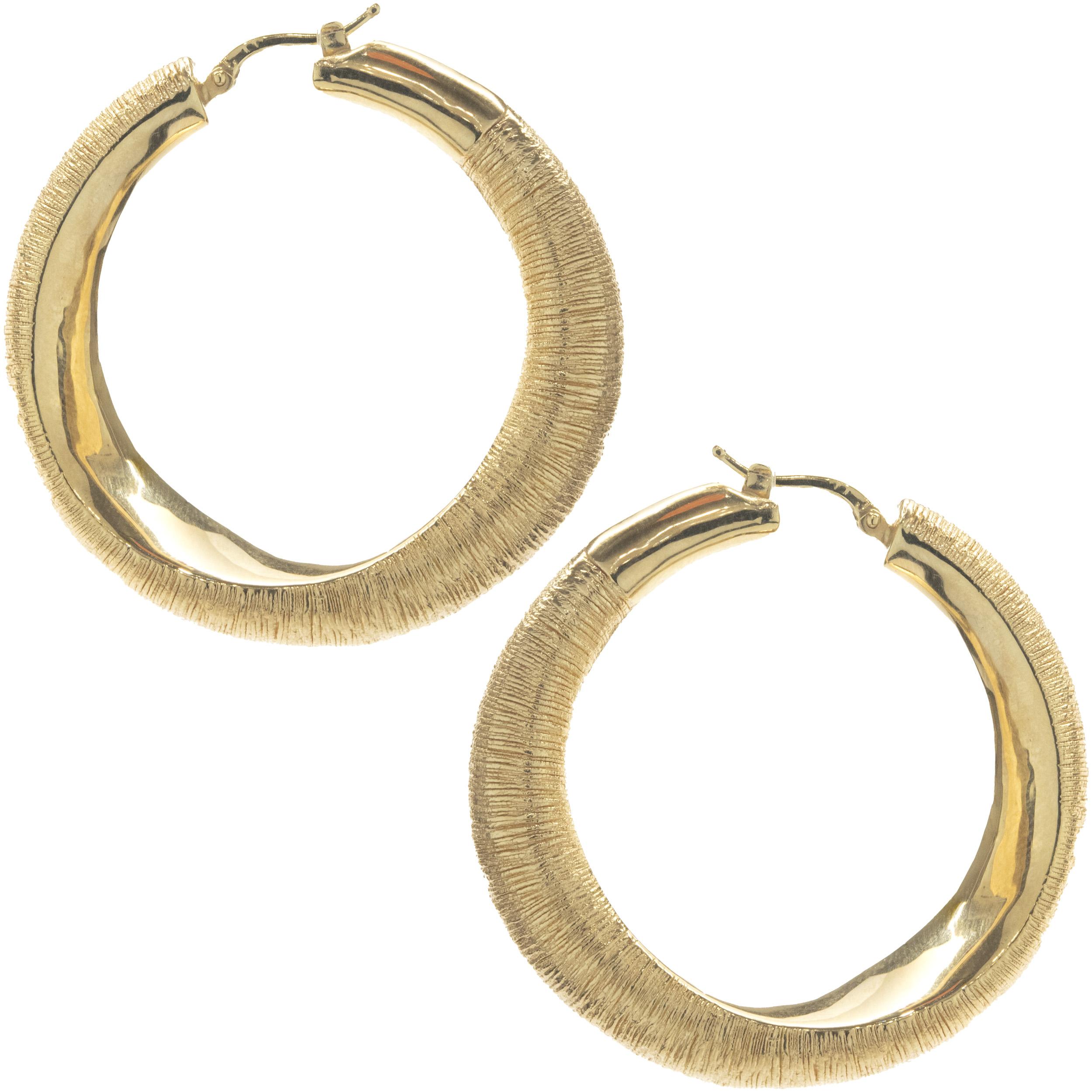 Material: 18K yellow gold
Dimensions: earrings measure 44mm in length
Weight: 11.72 grams