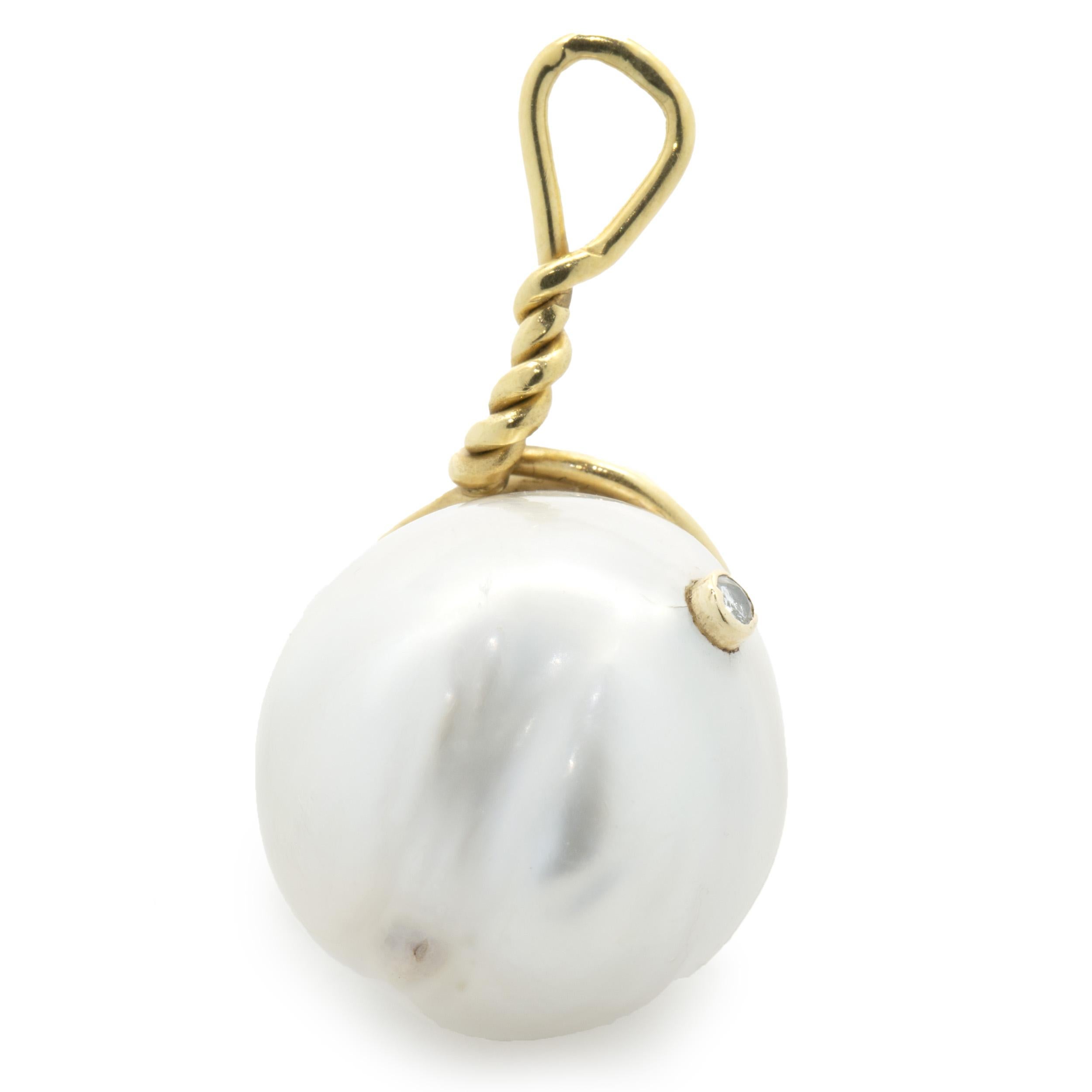 18 Karat Yellow Gold Baroque Pearl and Champagne Diamond Pendant In Excellent Condition For Sale In Scottsdale, AZ