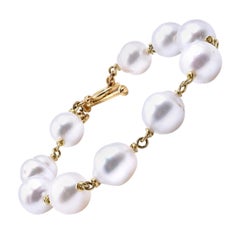 18 Karat Yellow Gold Baroque Pearl Bracelet