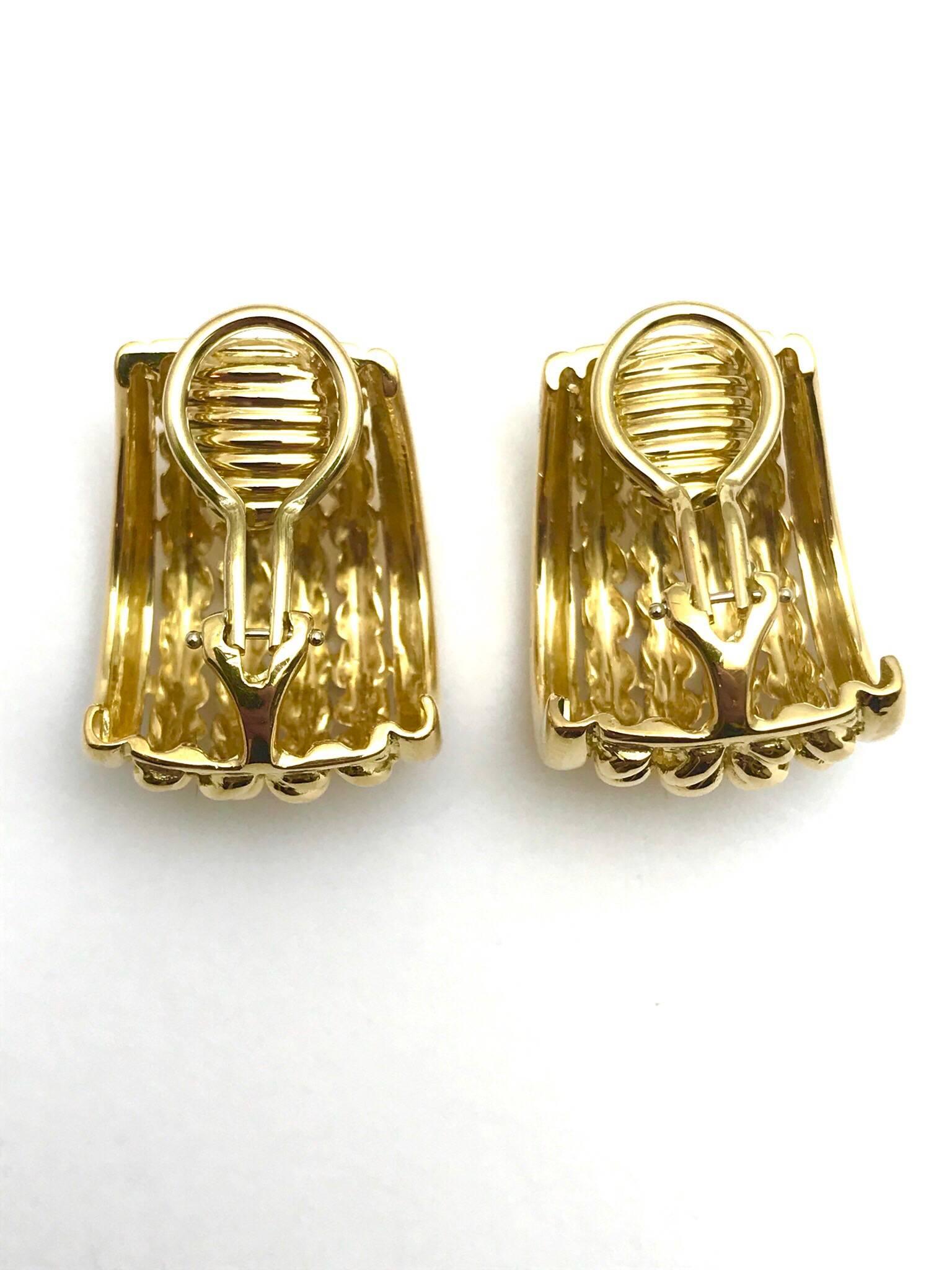 Retro 18 Karat Yellow Gold Basket Weave Drop Clip-On Earrings