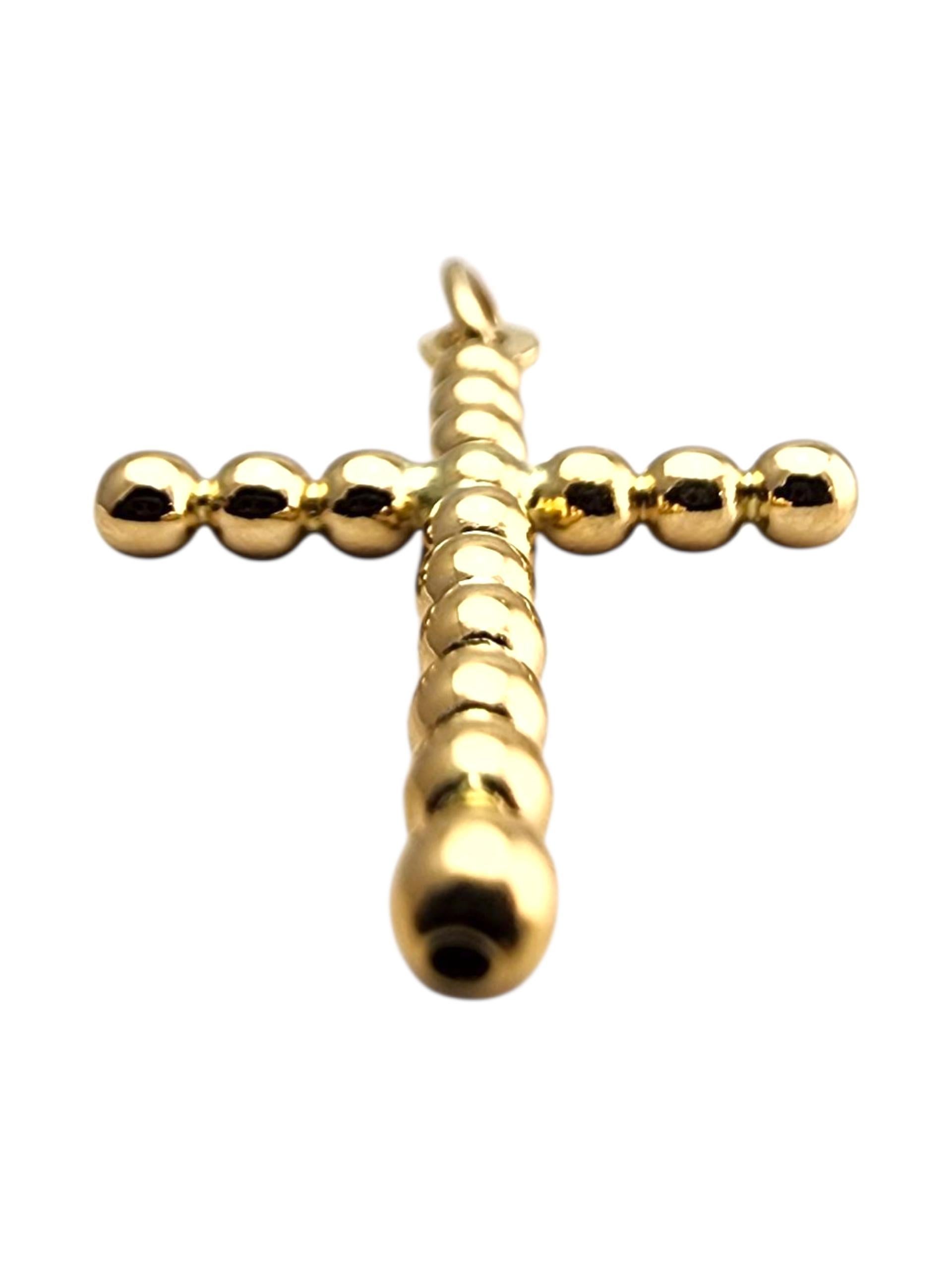 Ciondolo a forma di croce in oro giallo 18 carati #23901 in vendita 1