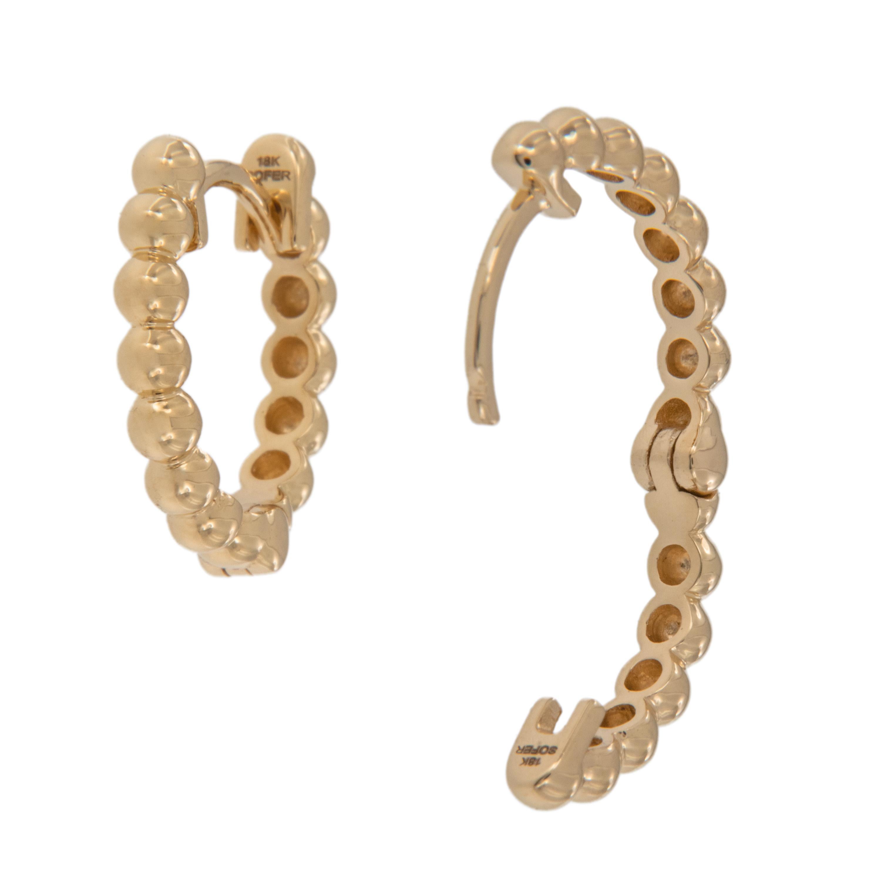 L'histoire des perles en métal précieux dans la bijouterie remonte à l'homme. A l'origine, les perles étaient utilisées pour les échanges monétaires et pour montrer le statut de la personne qui les portait. Bien que nous n'utilisions plus les perles