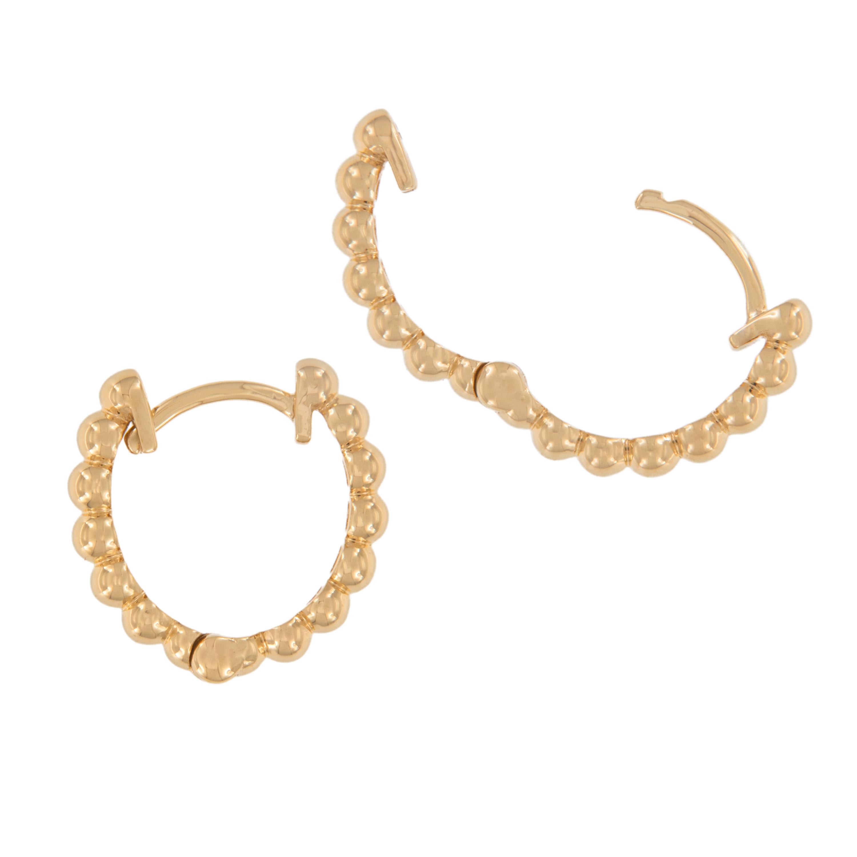 Mini-cerceaux en or jaune 18 carats avec perles Neuf - En vente à Troy, MI