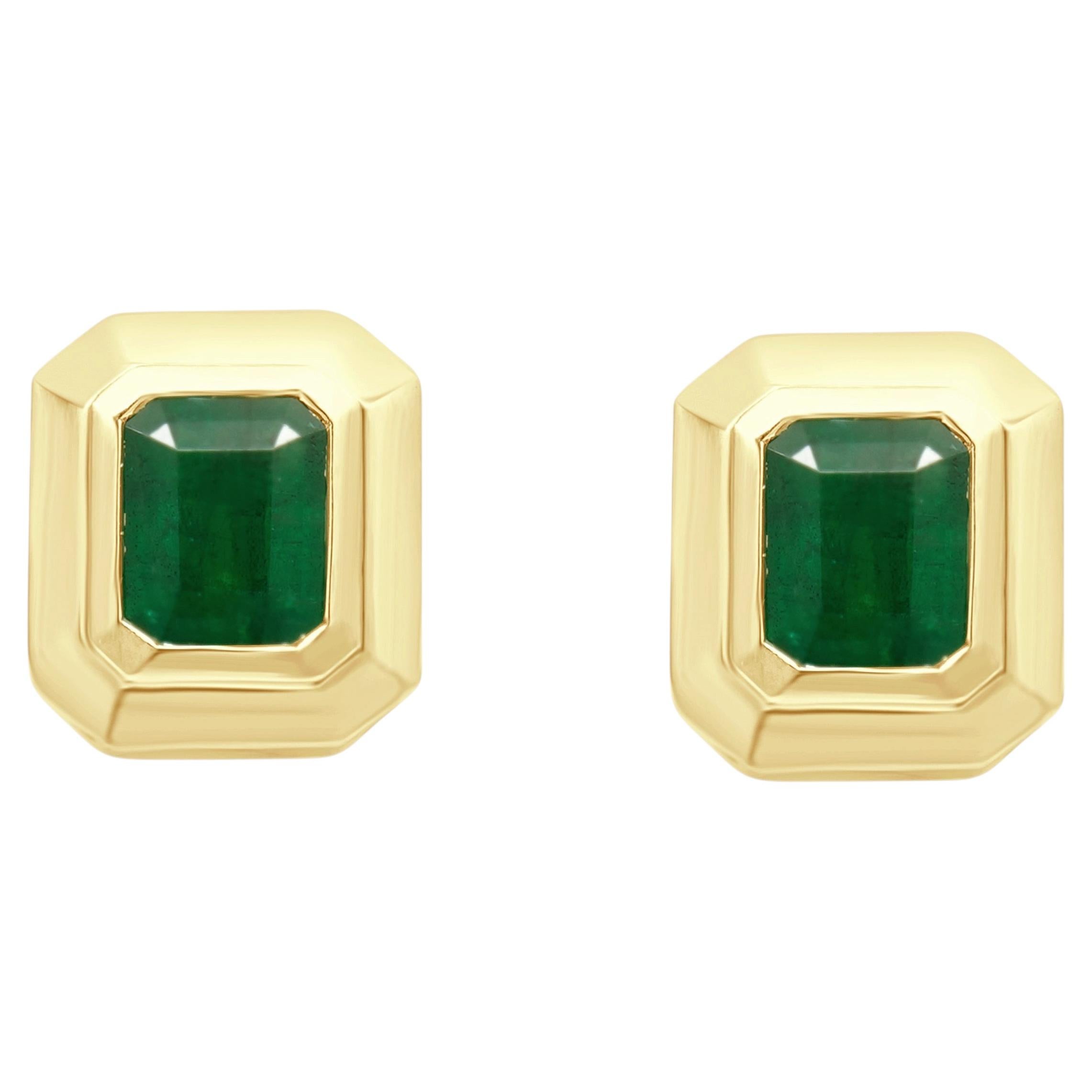18 Karat Yellow Gold Bezel Set Emerald Cut Emerald Stud Earrings